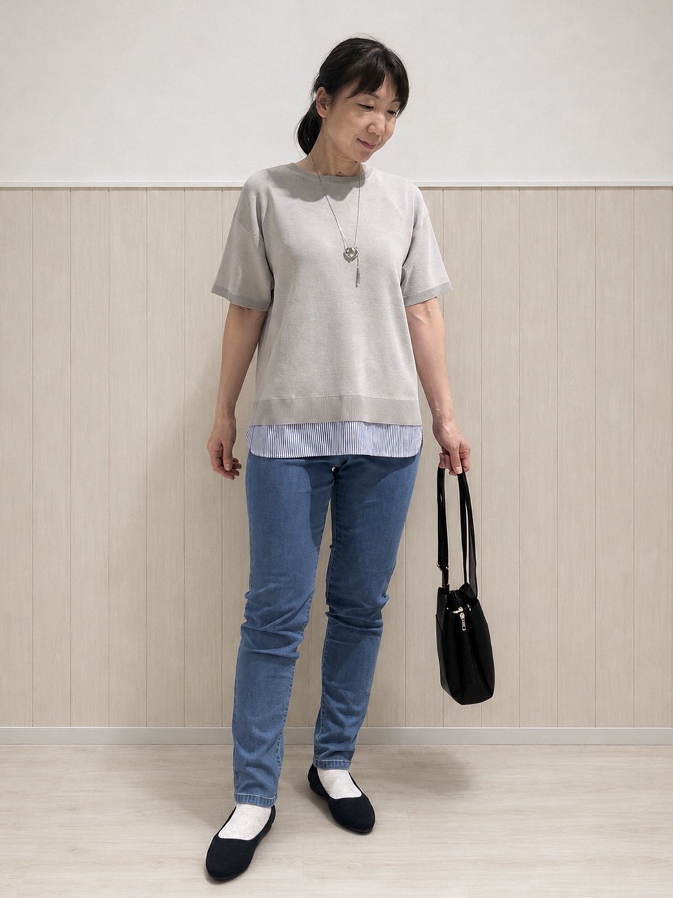 まつみさんの「SHOO･LA･RUE｜【UV/洗濯機可/S-LL】毛玉になりにくい シャツレイヤード風でこなれ見え 半袖ニット」を使ったコーディネート