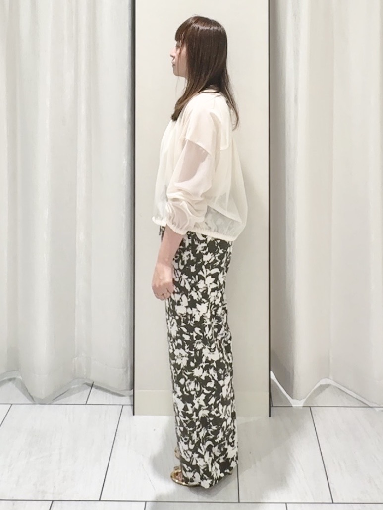 ʏᴜᴋɪᴋᴏさんの「UNTITLED｜【秋羽織り/ジップ】トリコットシアーブラウス」を使ったコーディネート