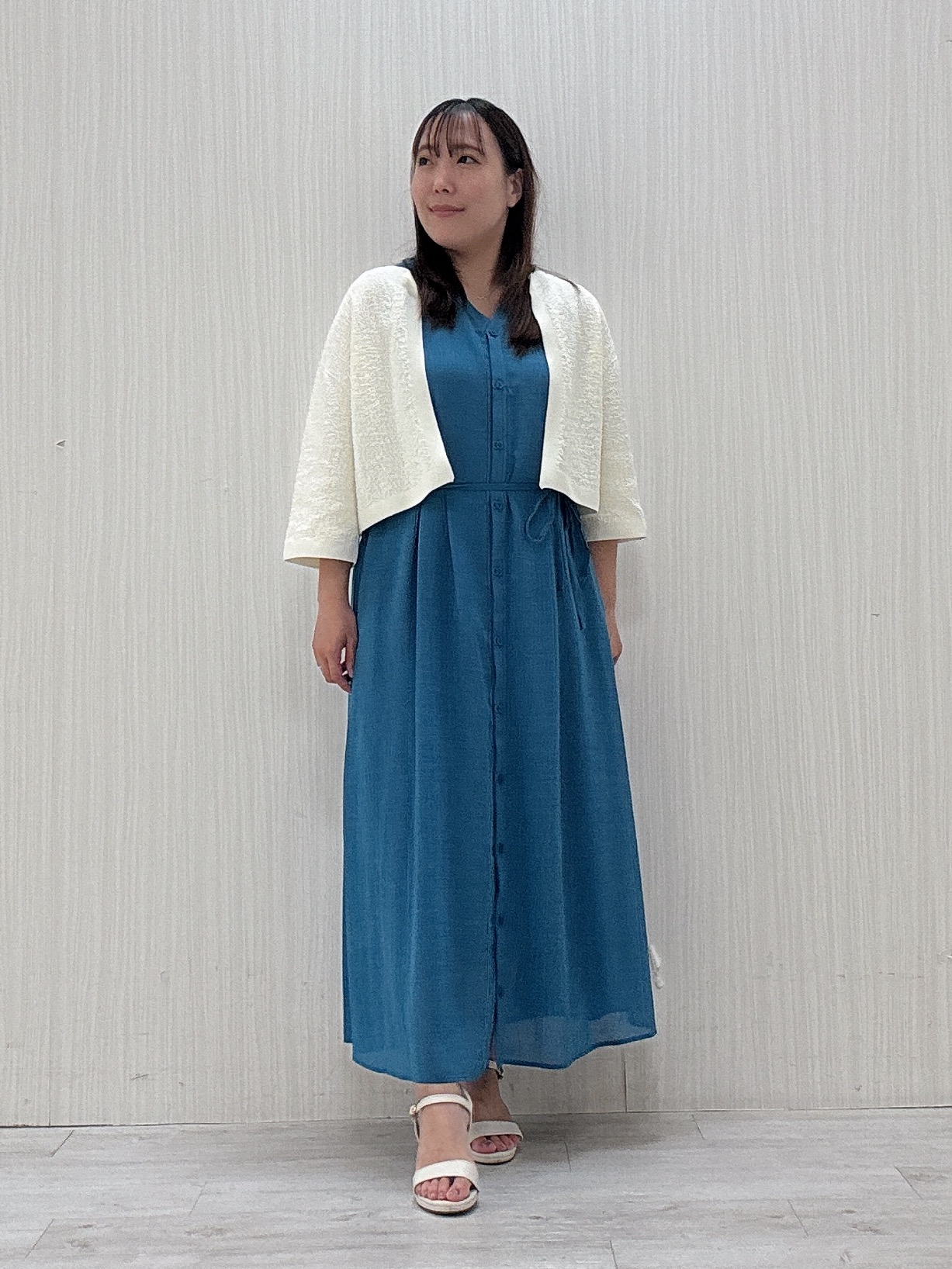 ayakaさんの「UNTITLED｜【秋映え/ジレとしても〇】シアーVネックワンピース」を使ったコーディネート