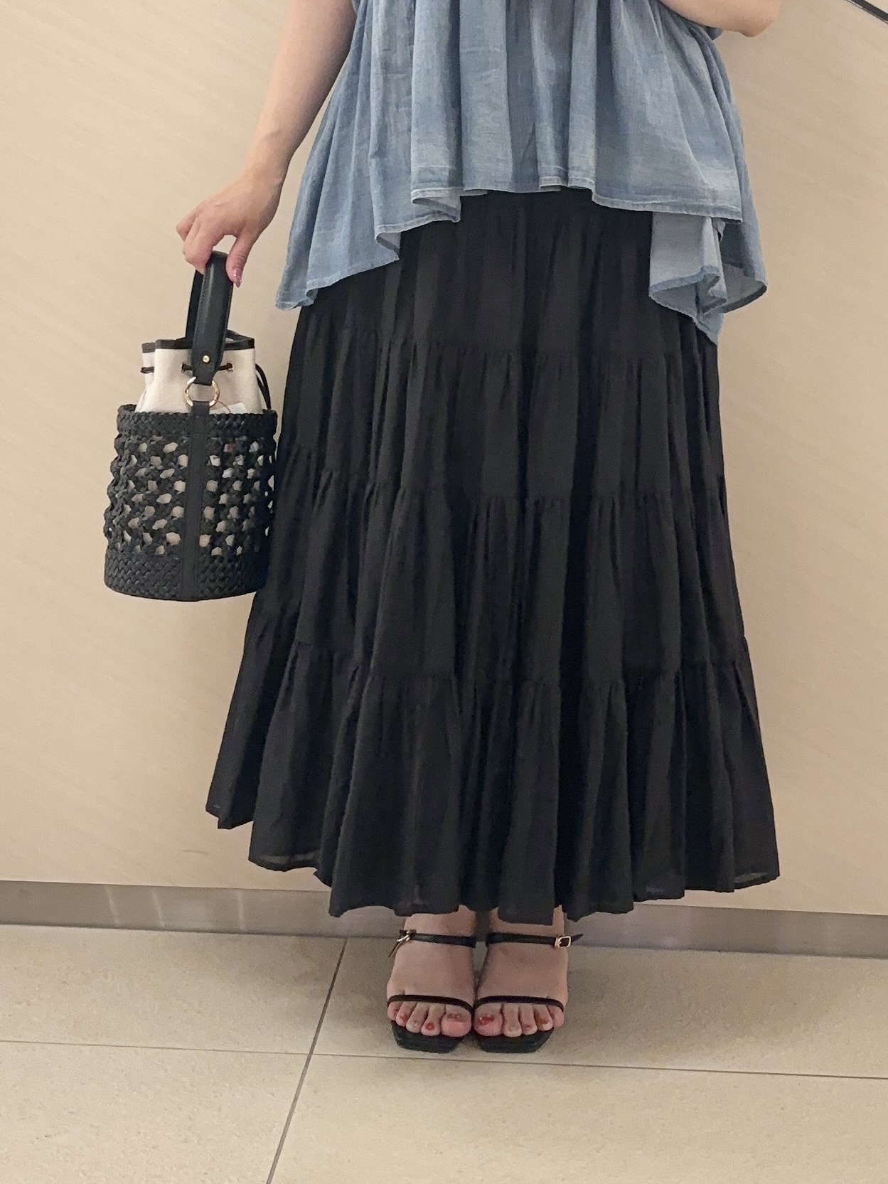 Rinaさんの「DRESSTERIOR｜【再入荷】コットンボイルティアードスカート」を使ったコーディネート