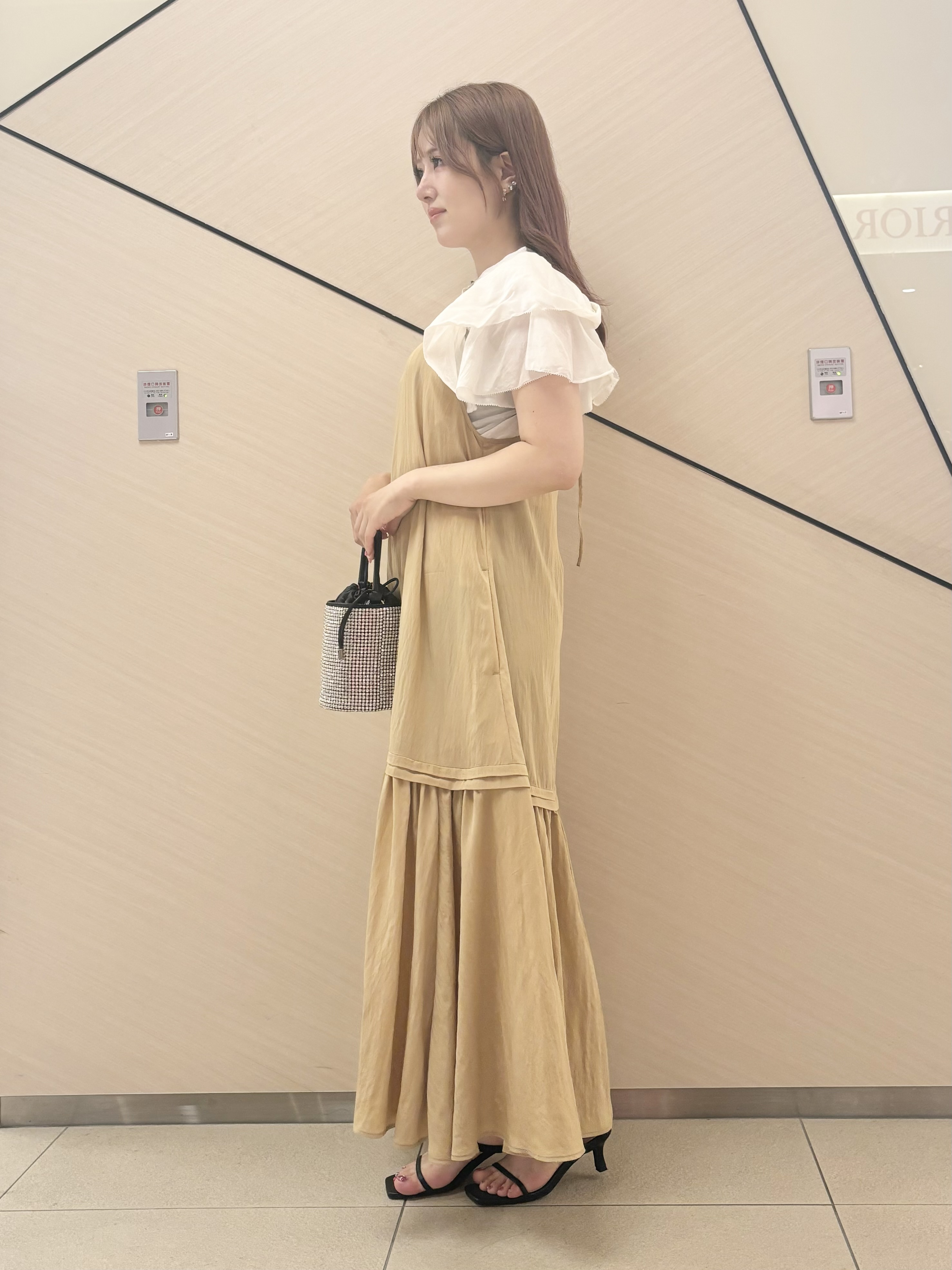Rinaさんの「DRESSTERIOR｜【ウォッシャブル】ワッシャーボリュームフレアキャミワンピース」を使ったコーディネート