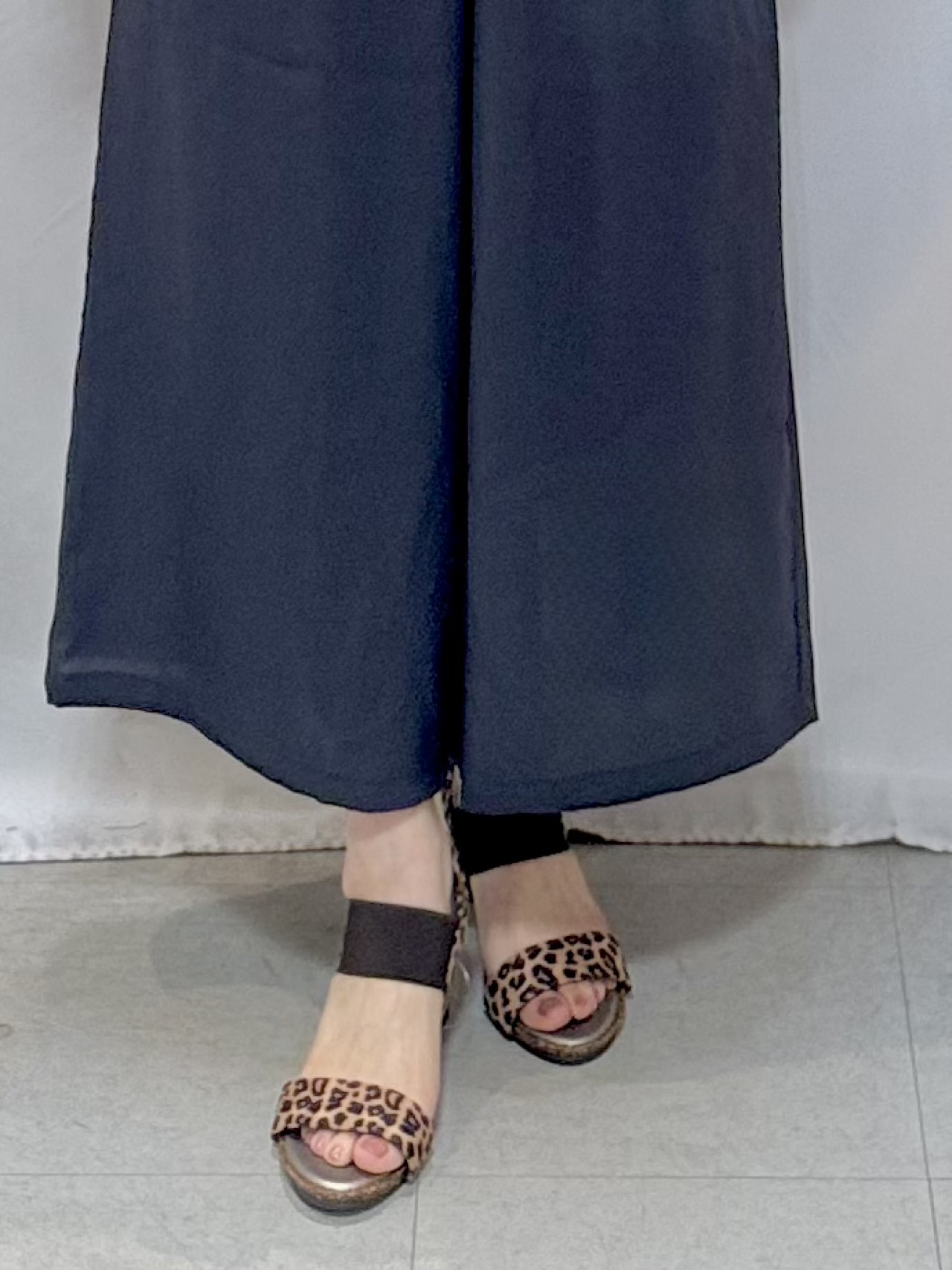 𝐇𝐢𝐫𝐨𝐦𝐢さんの「SHOO･LA･RUE｜【UV/洗濯機可/体型カバー】ヒップ周りが隠せる お袖レースTシャツ」を使ったコーディネート