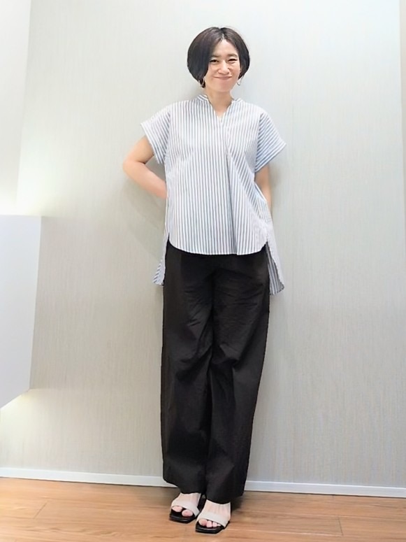 ミズタさんの「UNTITLED｜【吸水速乾/接触冷感】バックプリーツデザインブラウス」を使ったコーディネート