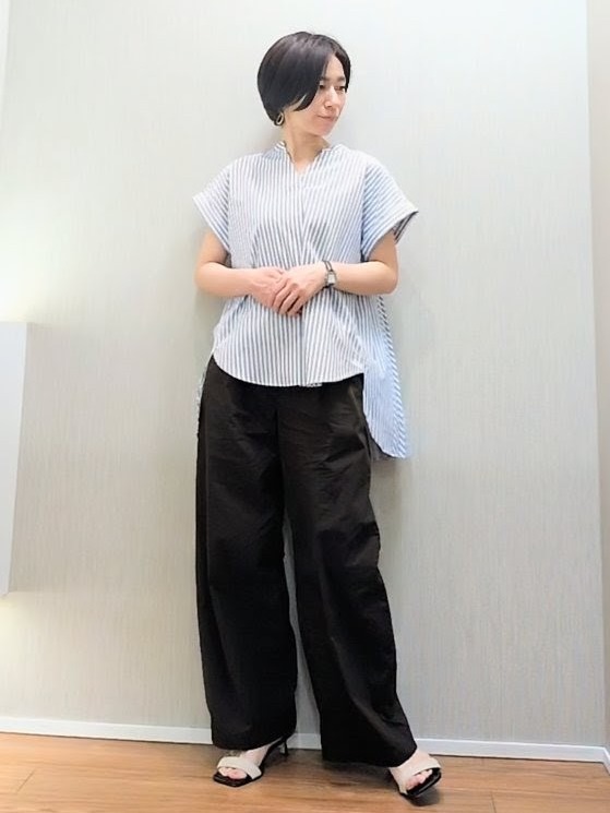 ミズタさんの「UNTITLED｜【吸水速乾/接触冷感】バックプリーツデザインブラウス」を使ったコーディネート