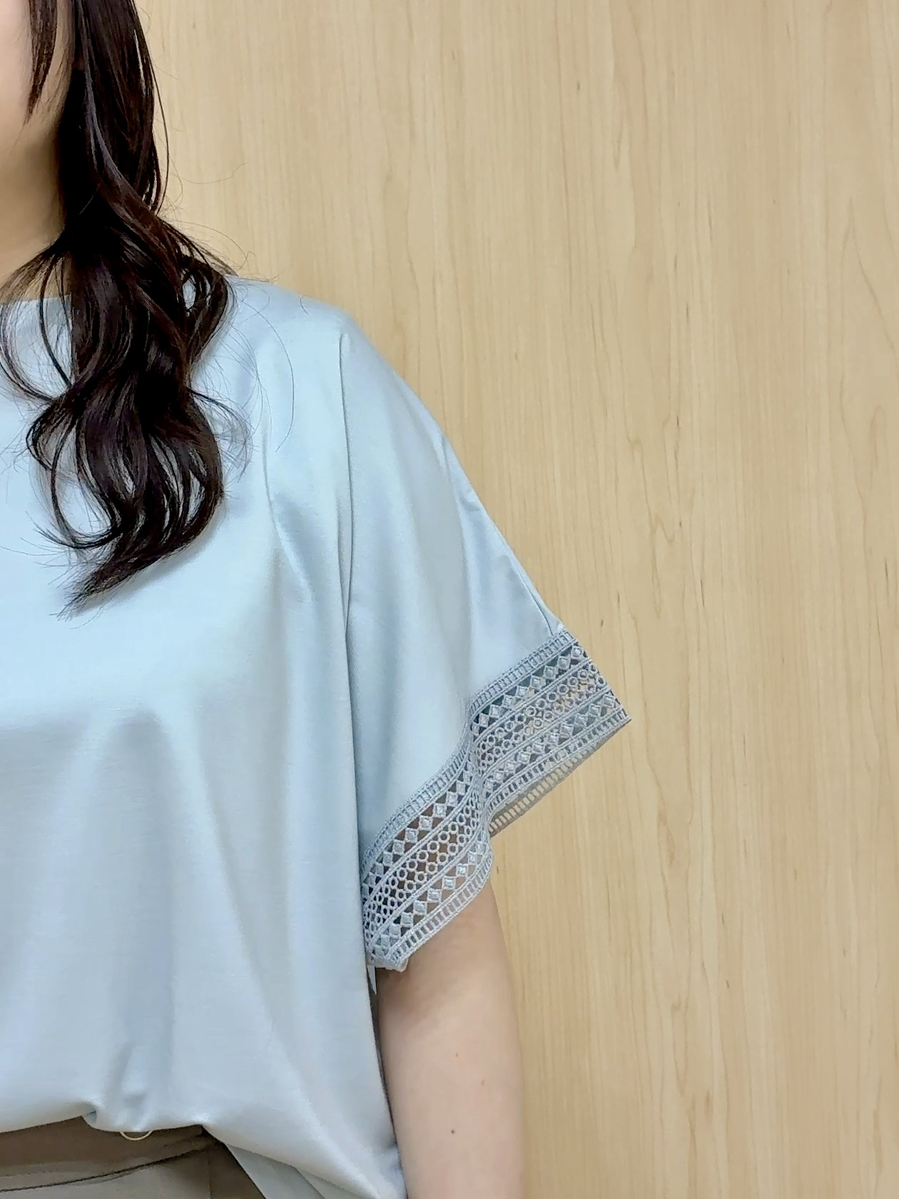 nanaseさんの「SHOO･LA･RUE｜【UV/洗濯機可/体型カバー】ヒップ周りが隠せる お袖レースTシャツ」を使ったコーディネート