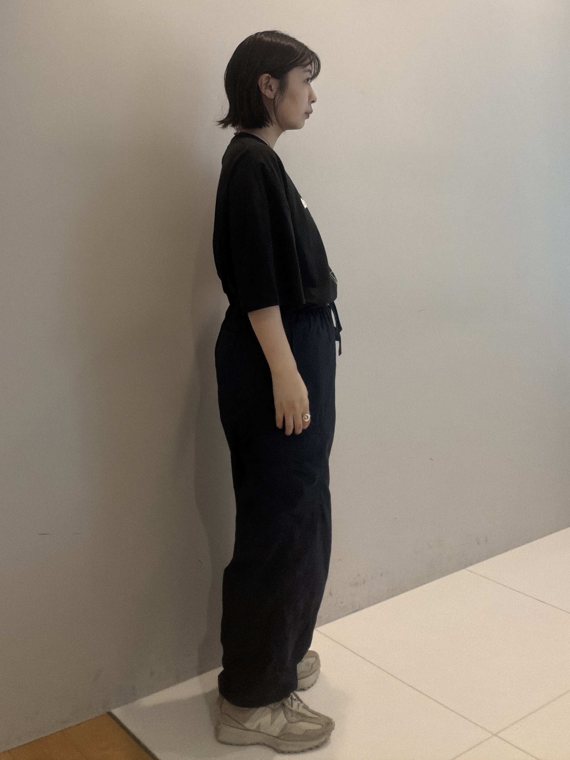 abeさんの「tk.TAKEO KIKUCHI｜ロゴフラワー刺繍Tシャツ」を使ったコーディネート