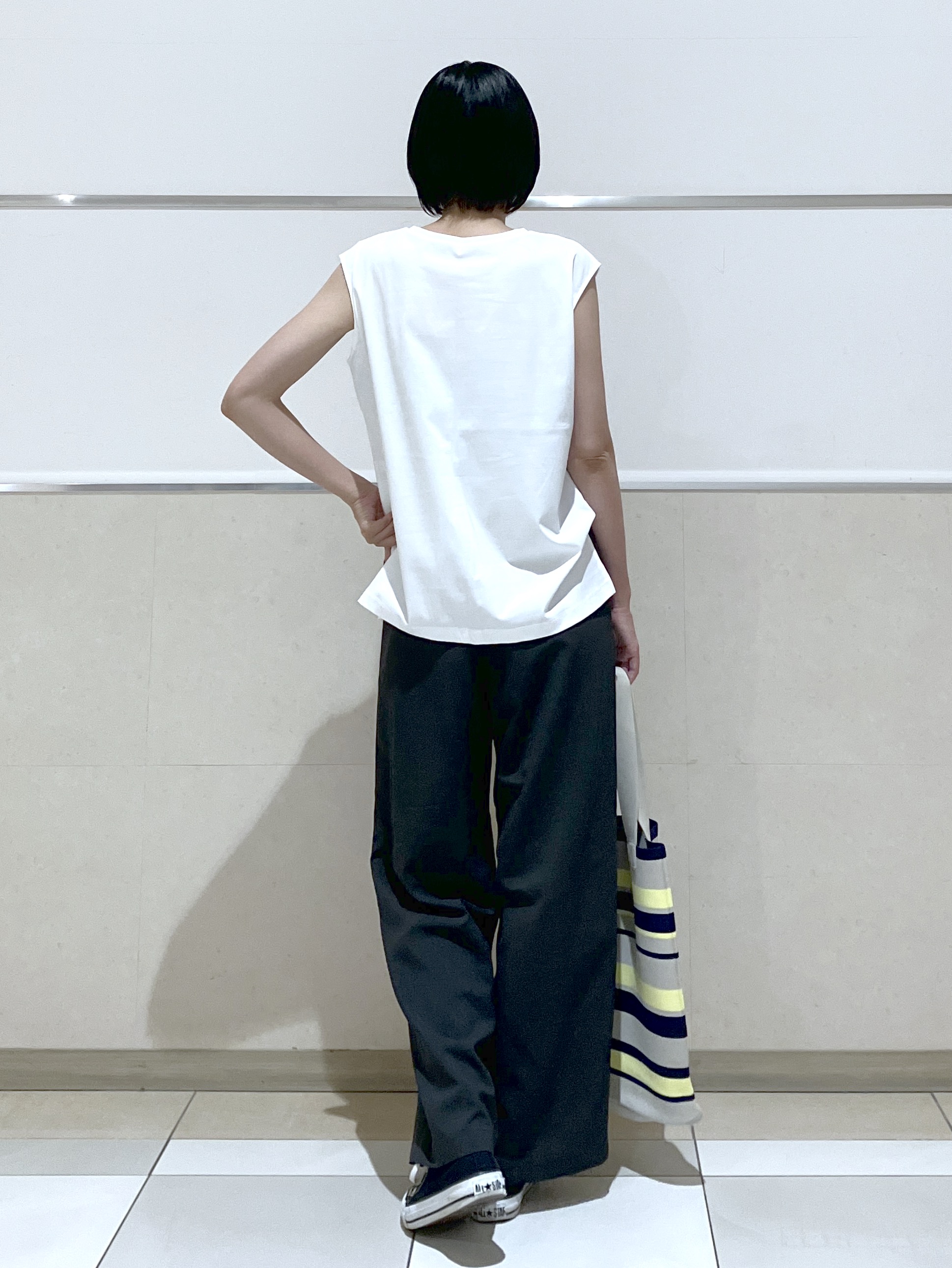eriko さんの「Dessin｜【接触冷感/UVカット】美光沢ノースリーブカットソー」を使ったコーディネート