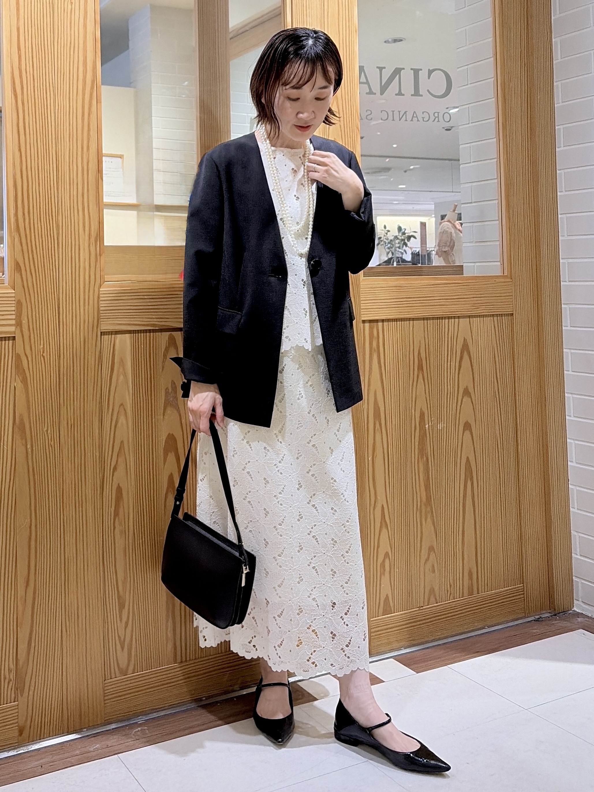 ゆうさんの「UNTITLED｜【セットアップ可/品のある透け感】リーフレースブラウス」を使ったコーディネート