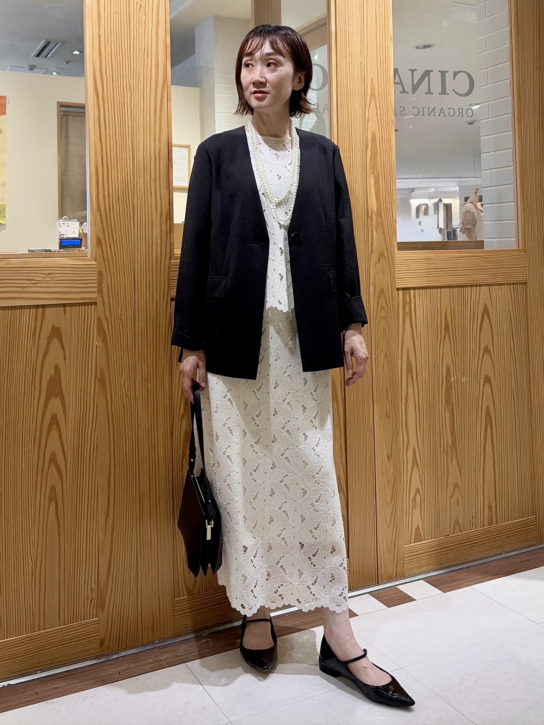 ゆうさんの「UNTITLED｜【セットアップ可/品のある透け感】リーフレースブラウス」を使ったコーディネート