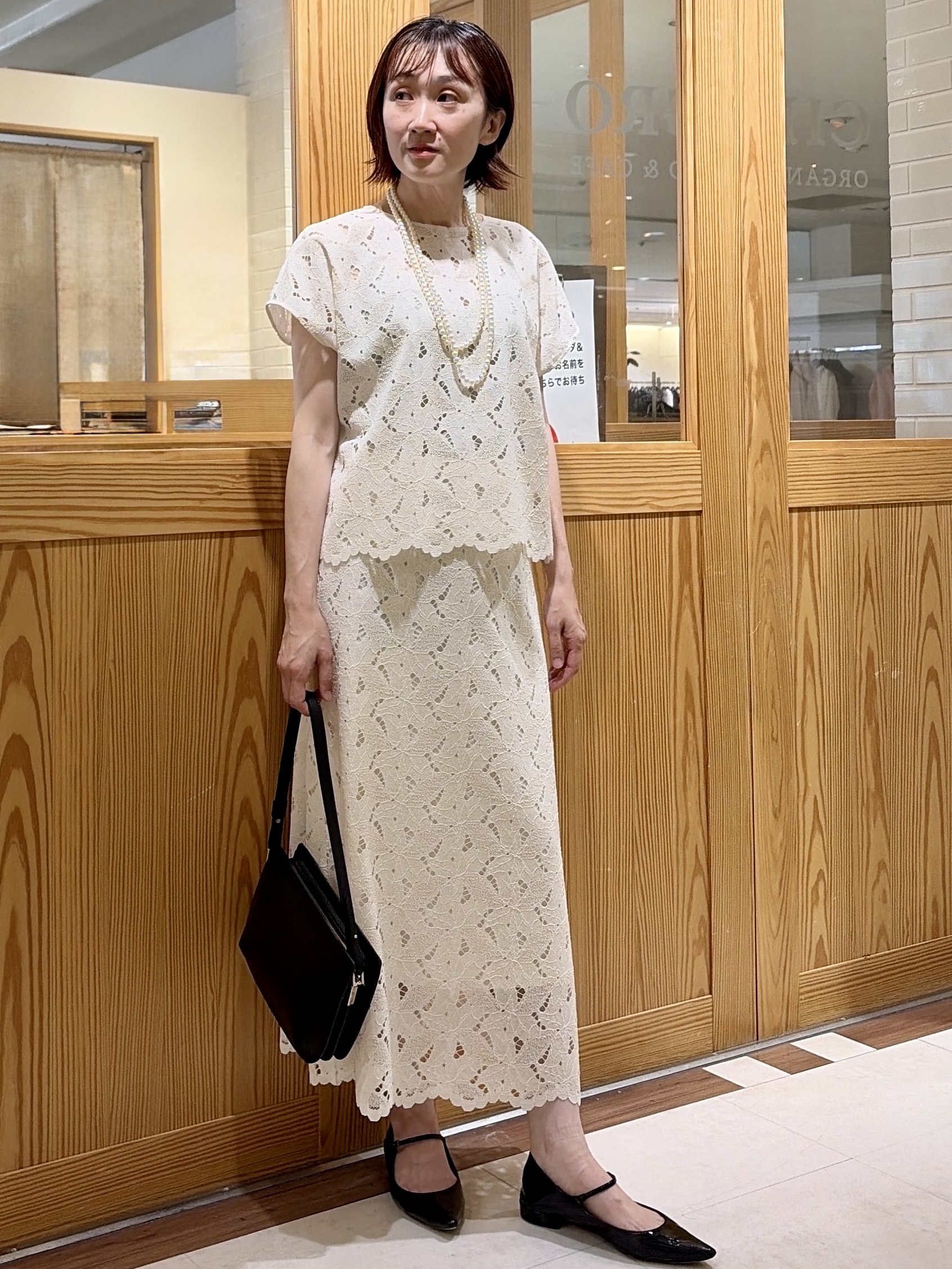 ゆうさんの「UNTITLED｜【セットアップ可/品のある透け感】リーフレースブラウス」を使ったコーディネート