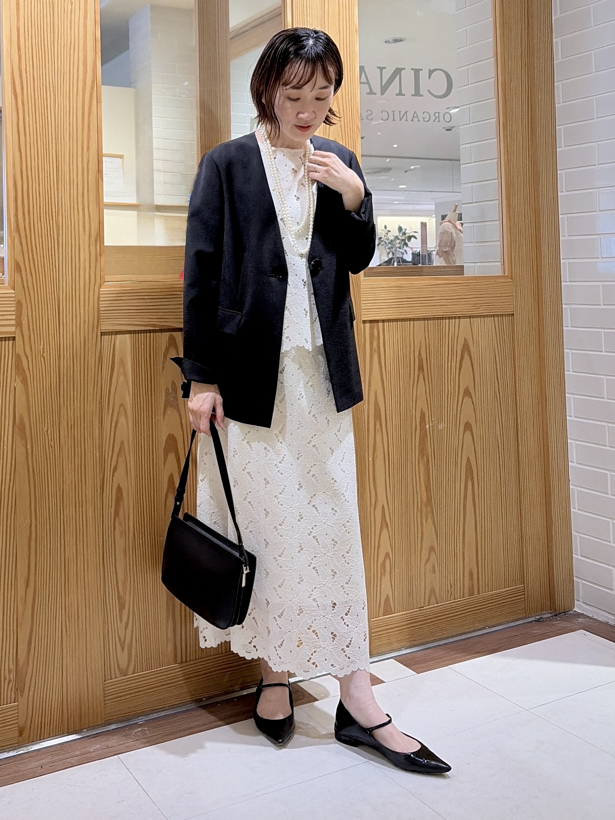 ゆうさんの「UNTITLED｜【セットアップ可/品のある透け感】リーフレースブラウス」を使ったコーディネート