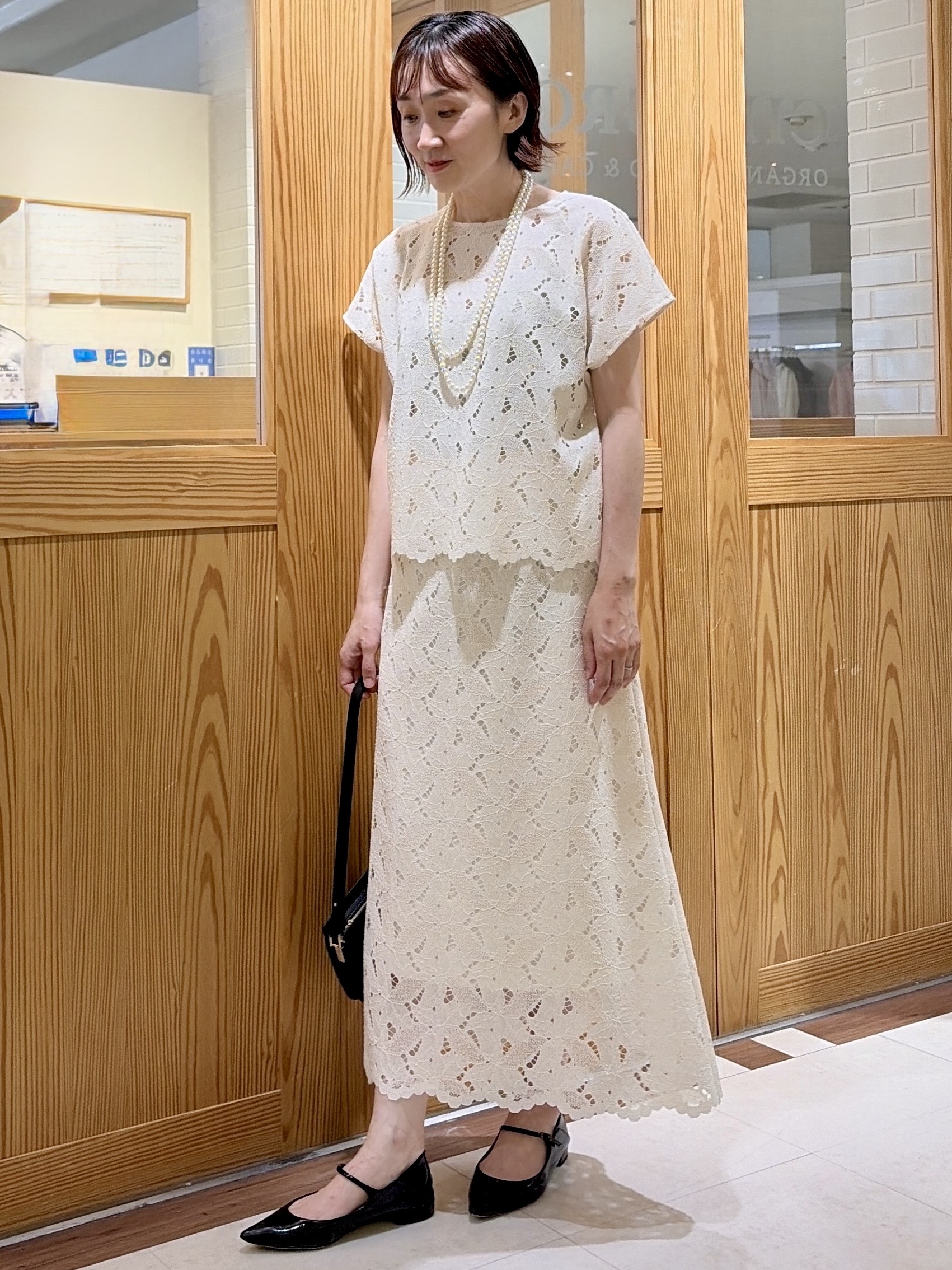 ゆうさんの「UNTITLED｜【セットアップ可/品のある透け感】リーフレースブラウス」を使ったコーディネート