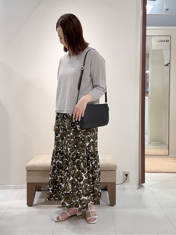 YUIさんの「UNTITLED｜【ゆったり/リラクシー】リネンボートネックプルオーバー」を使ったコーディネート