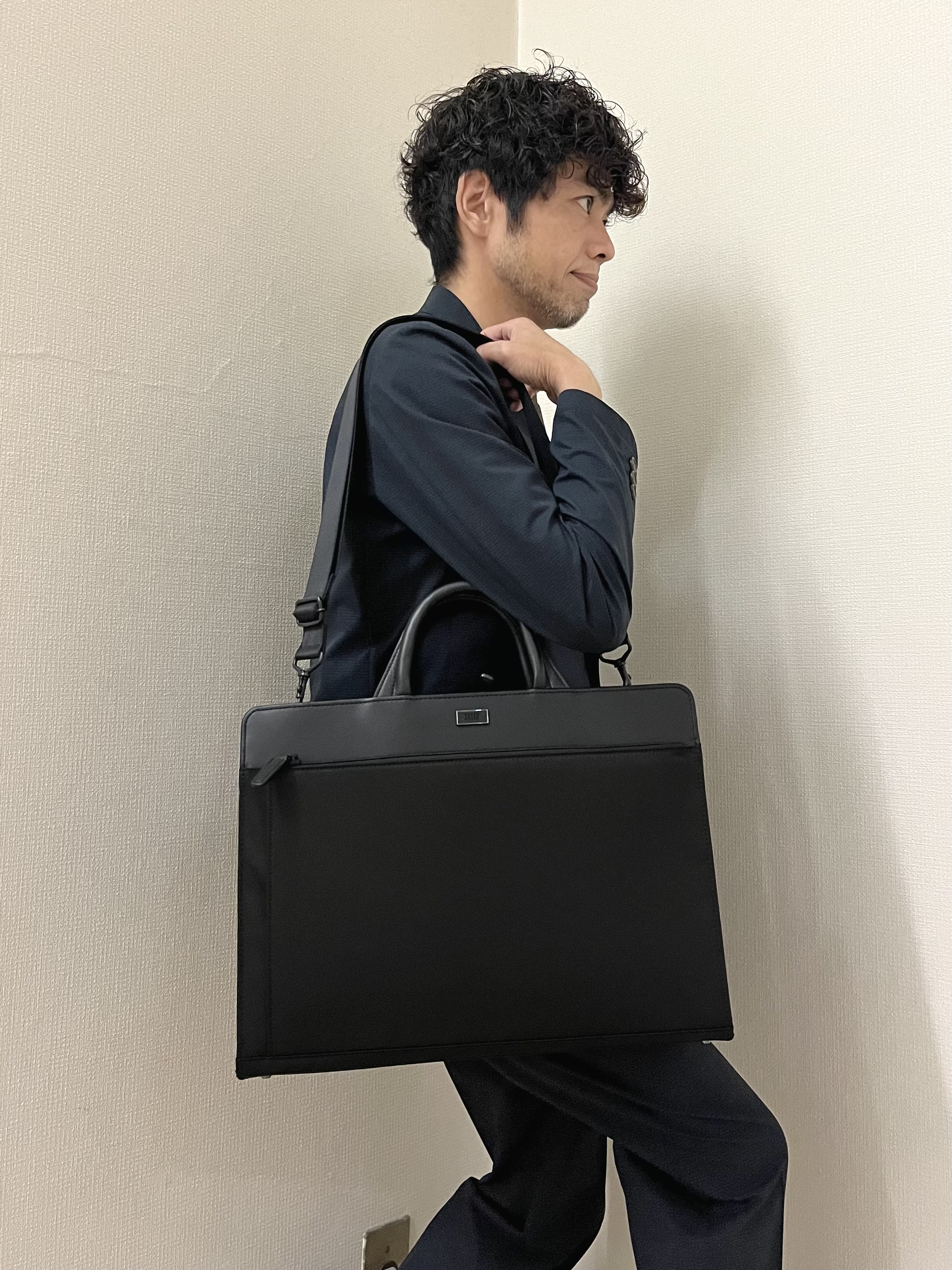 URAさんの「TAKEO KIKUCHI｜【抗菌防臭】COOL DOTS（R）ドビープリント ジャケット」を使ったコーディネート