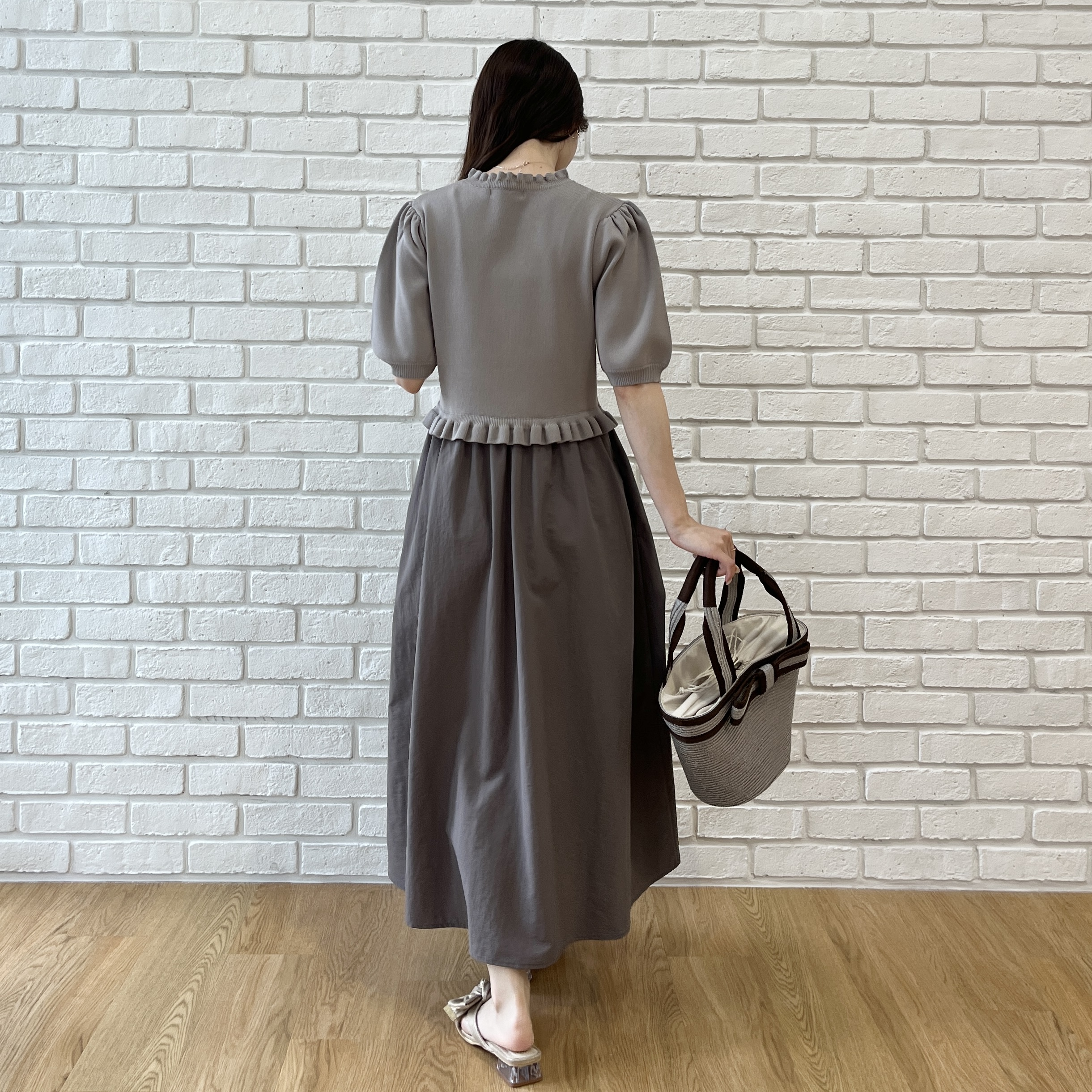 はばさんの「Couture brooch｜【ほんのり甘い】フリルニット ドッキングワンピース【洗濯機可】」を使ったコーディネート
