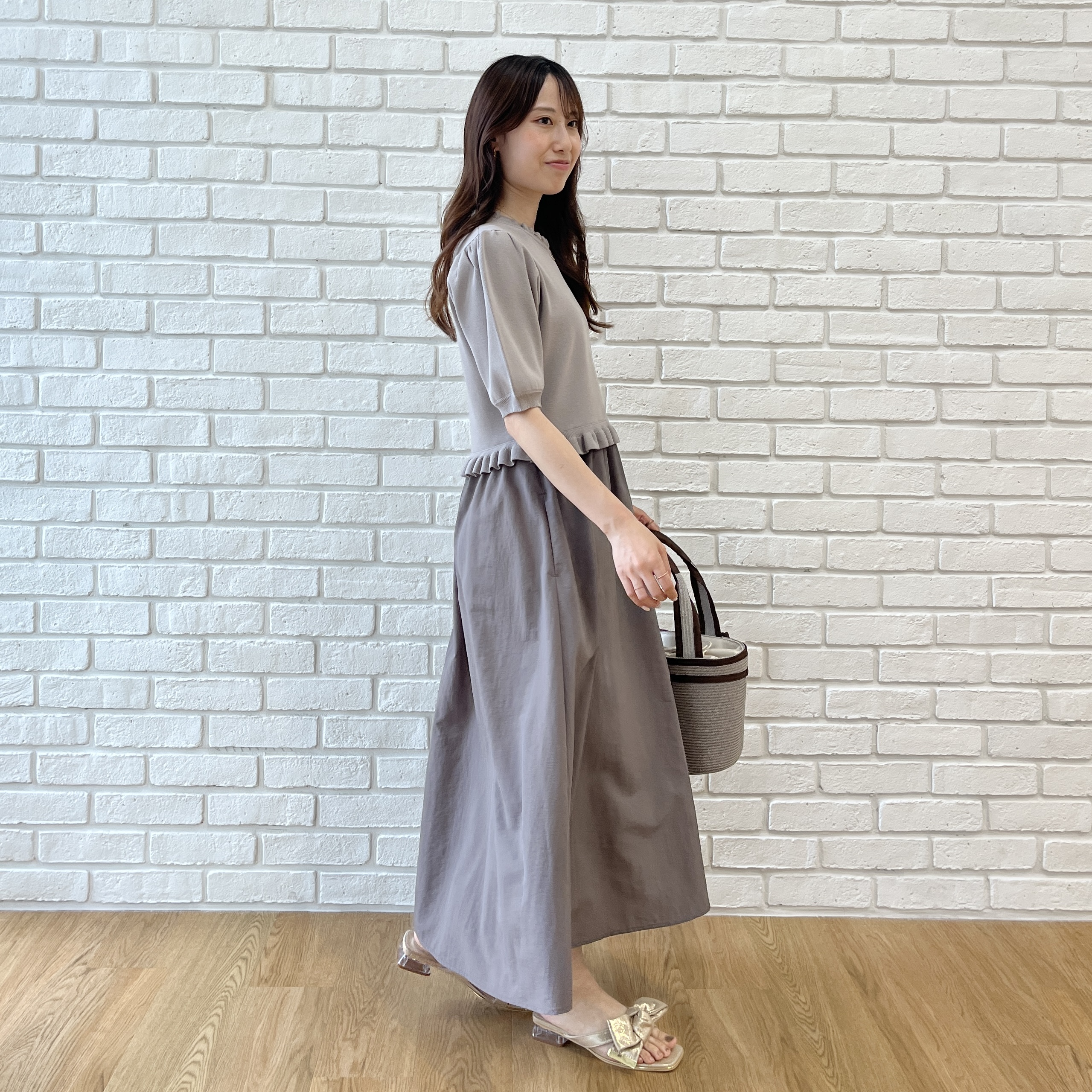 はばさんの「Couture brooch｜【ほんのり甘い】フリルニット ドッキングワンピース【洗濯機可】」を使ったコーディネート