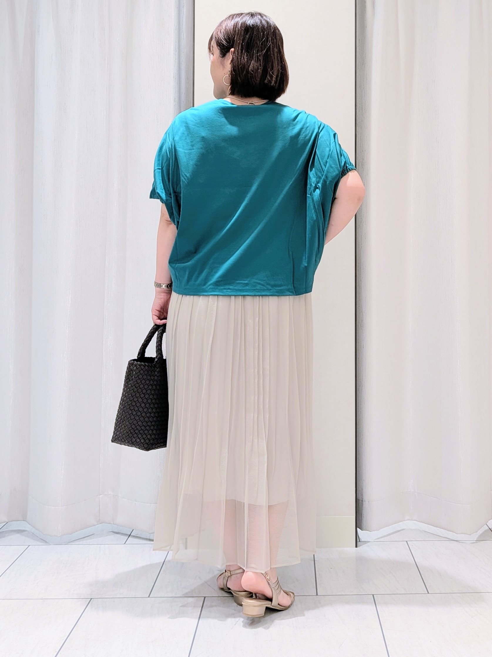 Onumaさんの「UNTITLED｜◆【ウエストゴム/洗える】エアリーシアープリーツスカート」を使ったコーディネート