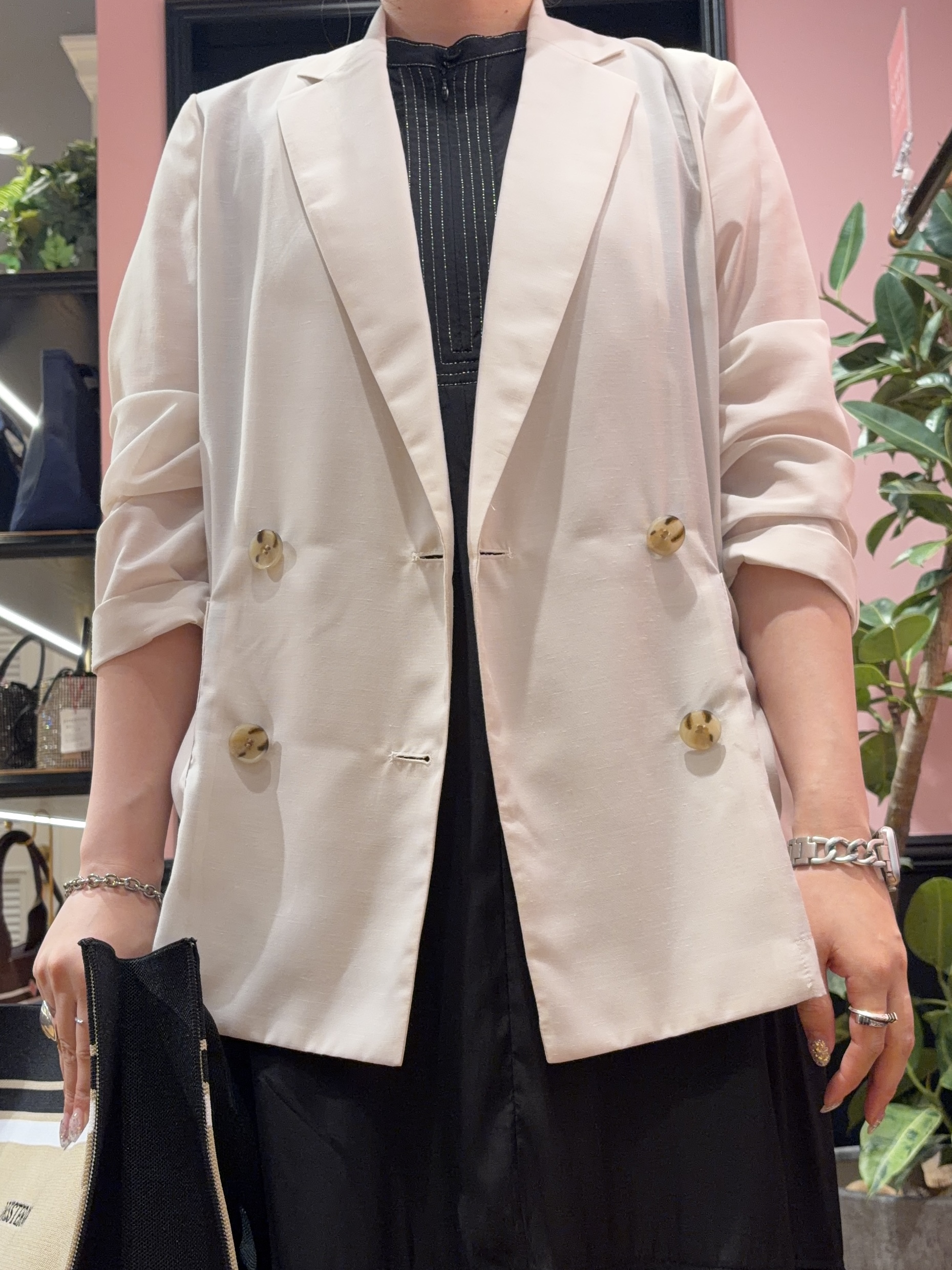 SAKAIさんの「DRESSTERIOR｜【接触冷感/防シワ機能/ウォッシャブル】クールタッチ リネンブレンドシアージャケット」を使ったコーディネート