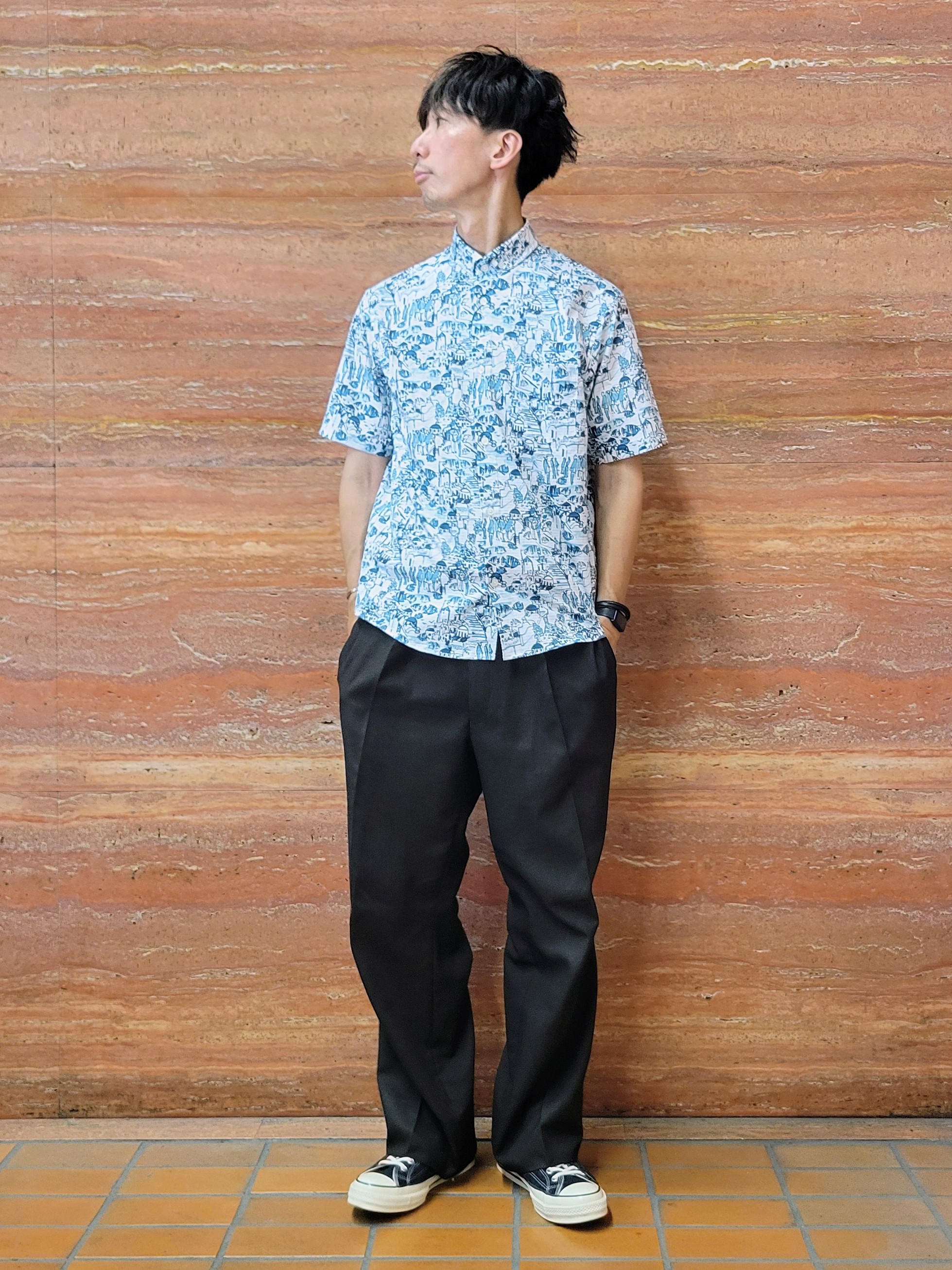 piroyaさんの「TAKEO KIKUCHI｜【日本製】DotAir（R）リゾートプリント半袖シャツ」を使ったコーディネート