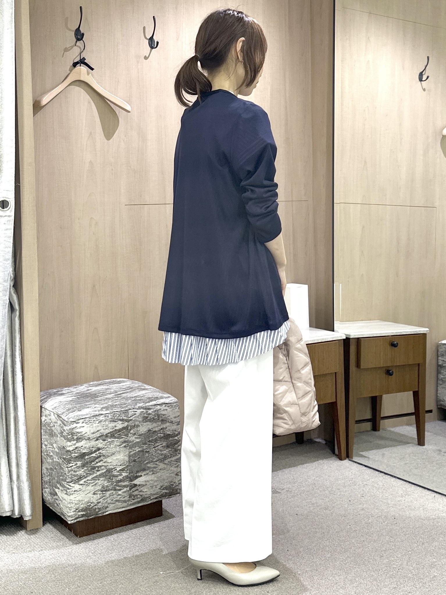 Miwaさんの「UNTITLED｜【吸水速乾/接触冷感】バックプリーツデザインブラウス」を使ったコーディネート
