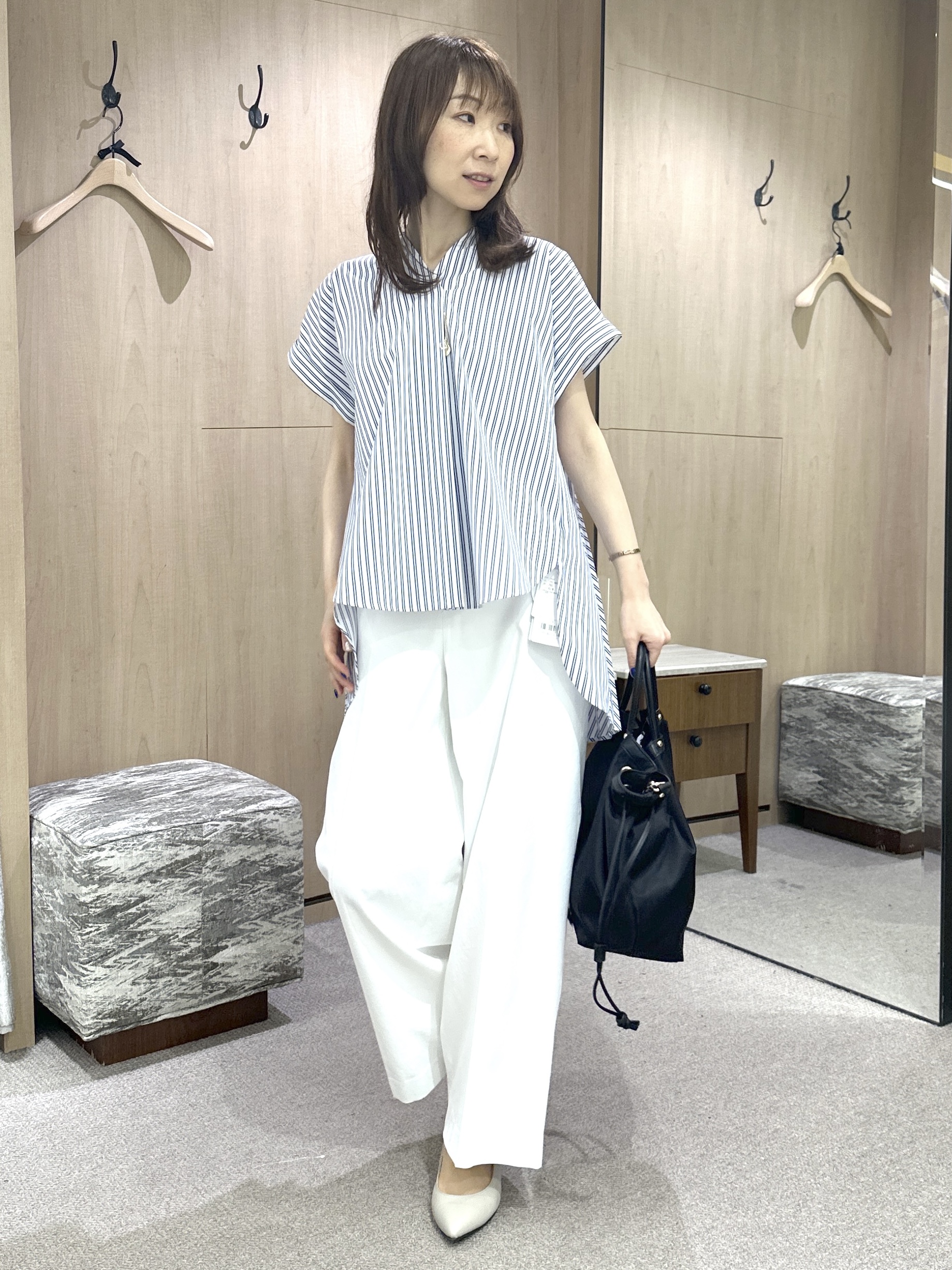 Miwaさんの「UNTITLED｜【吸水速乾/接触冷感】バックプリーツデザインブラウス」を使ったコーディネート