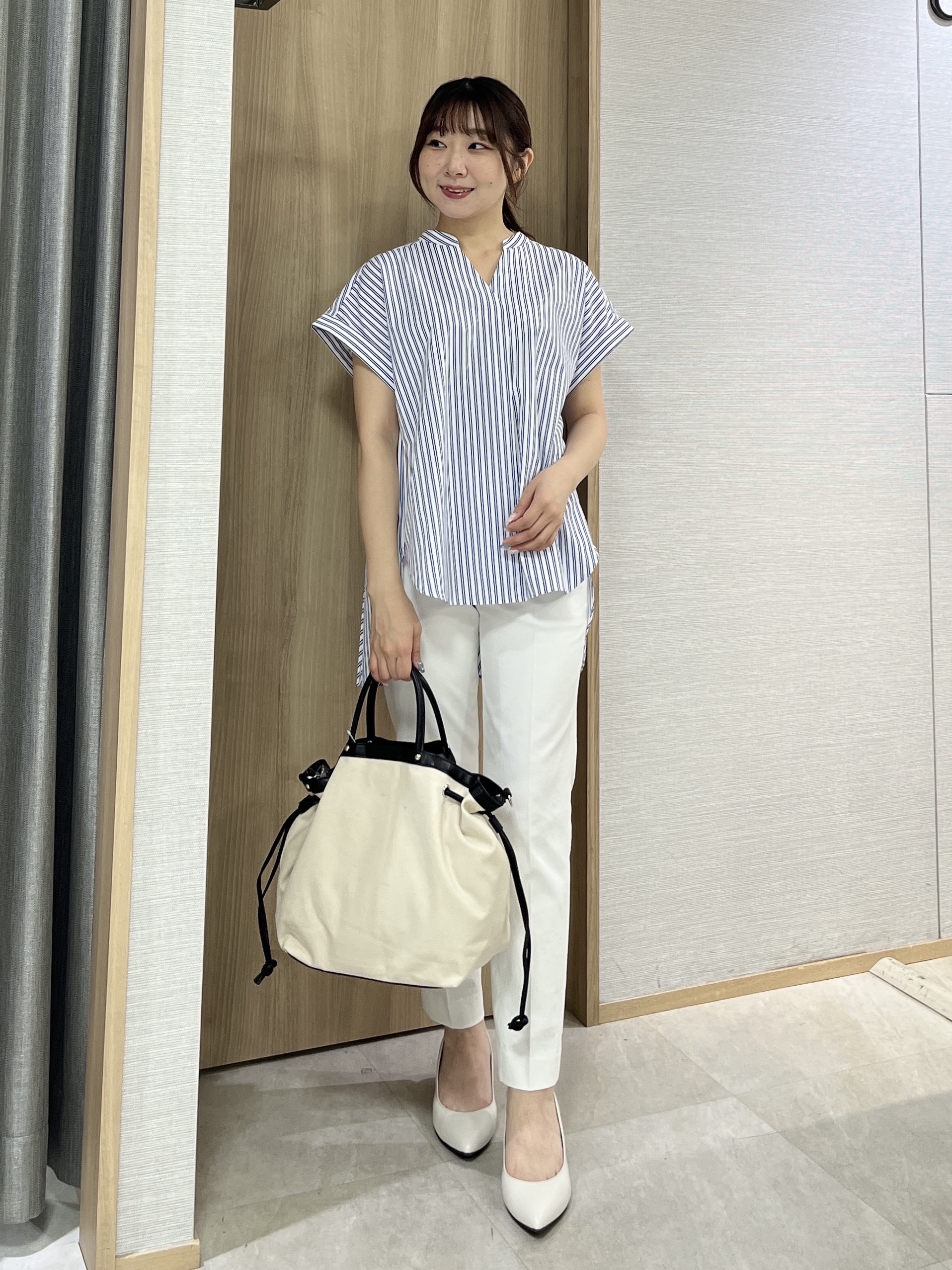 KAHOさんの「UNTITLED｜【吸水速乾/接触冷感】バックプリーツデザインブラウス」を使ったコーディネート