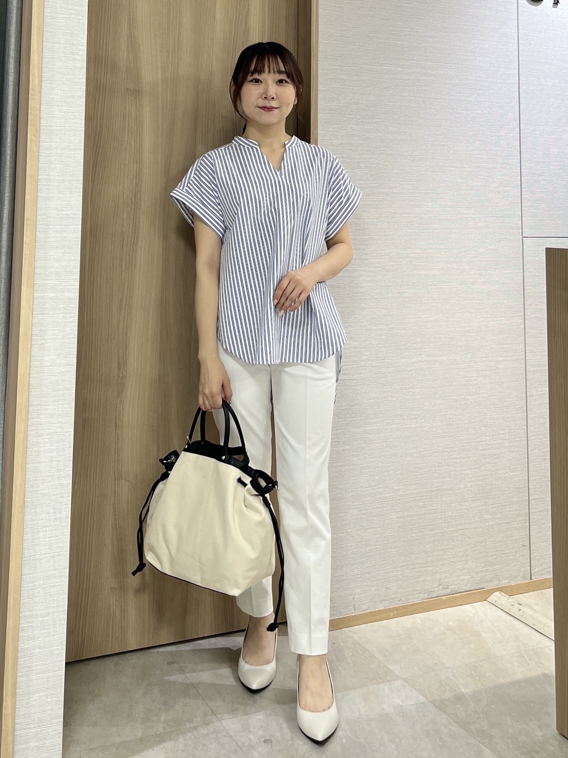 KAHOさんの「UNTITLED｜【吸水速乾/接触冷感】バックプリーツデザインブラウス」を使ったコーディネート