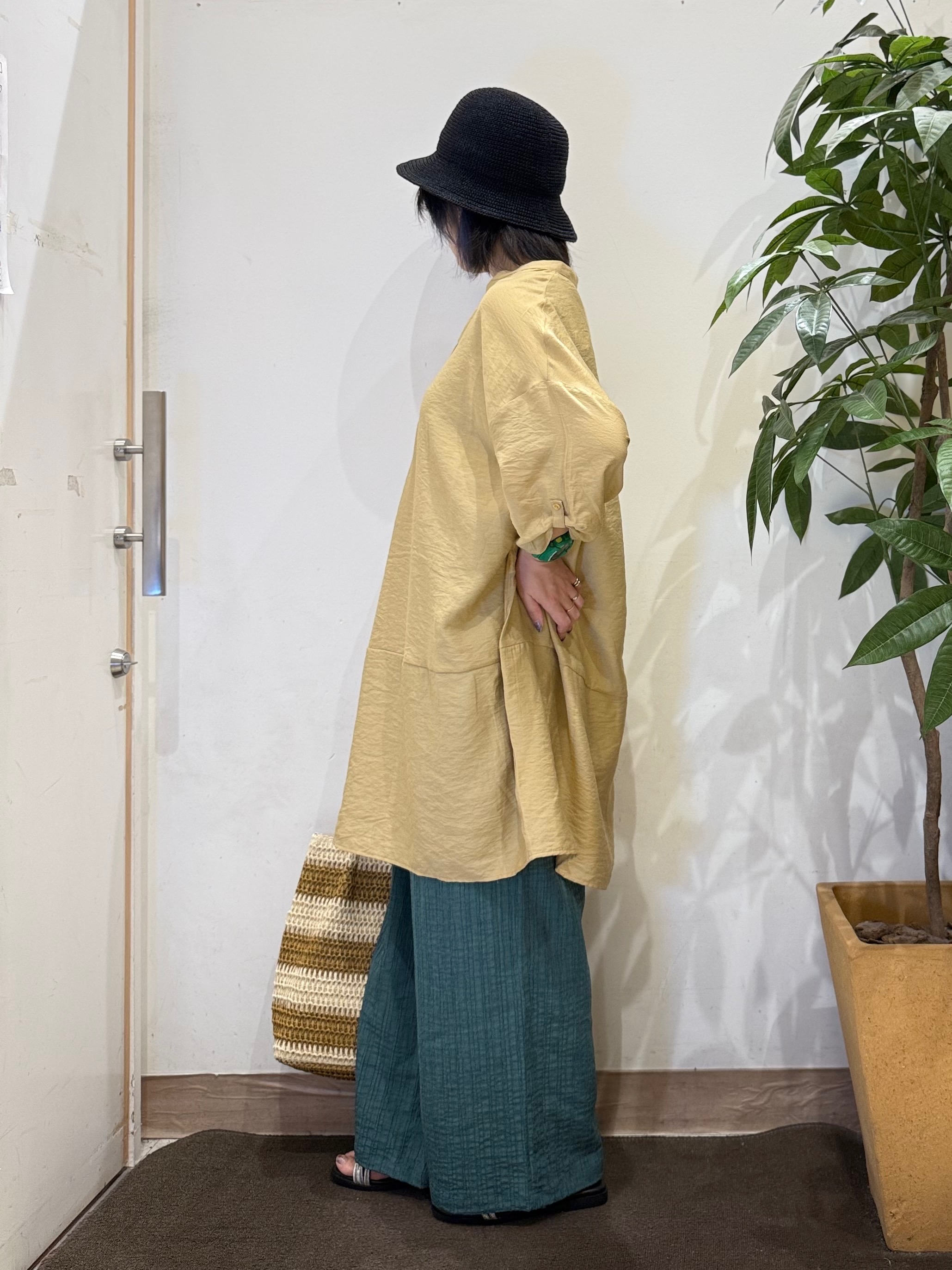 misakiさんの「SHOO･LA･RUE｜【S-LL/洗濯後しわになりにくい】ゆるっと体型カバー 7分袖コクーンチュニック」を使ったコーディネート