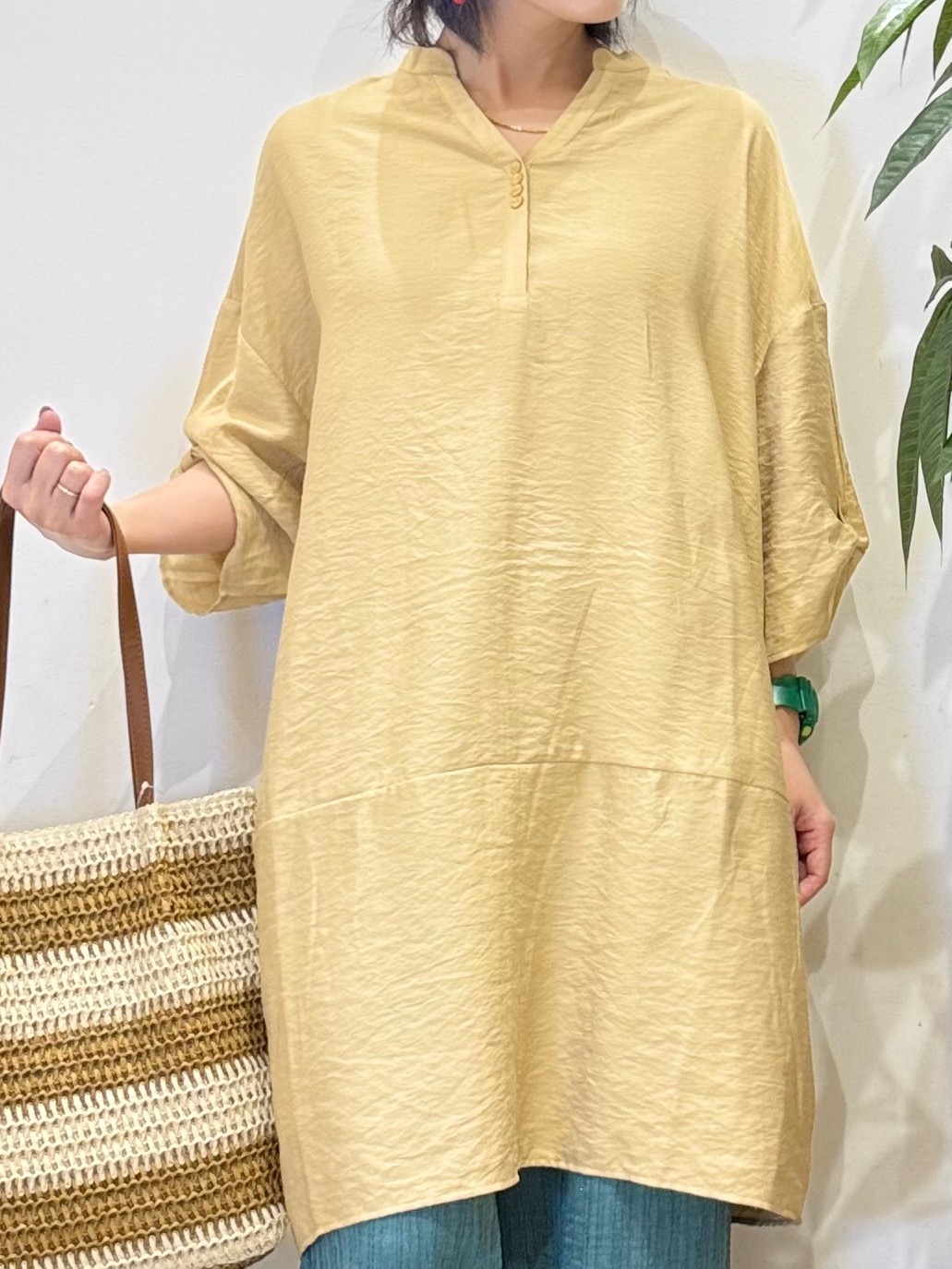 misakiさんの「SHOO･LA･RUE｜【S-LL/洗濯後しわになりにくい】ゆるっと体型カバー 7分袖コクーンチュニック」を使ったコーディネート
