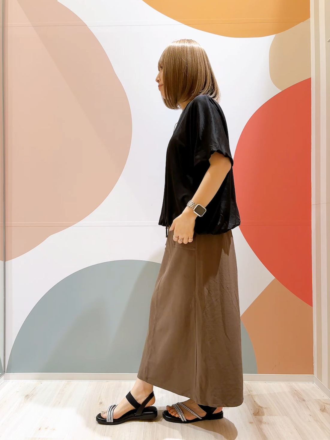 長男さんの「SHOO･LA･RUE｜【洗濯機可/体型カバー】インせず着られる バルーンデザインTシャツ」を使ったコーディネート