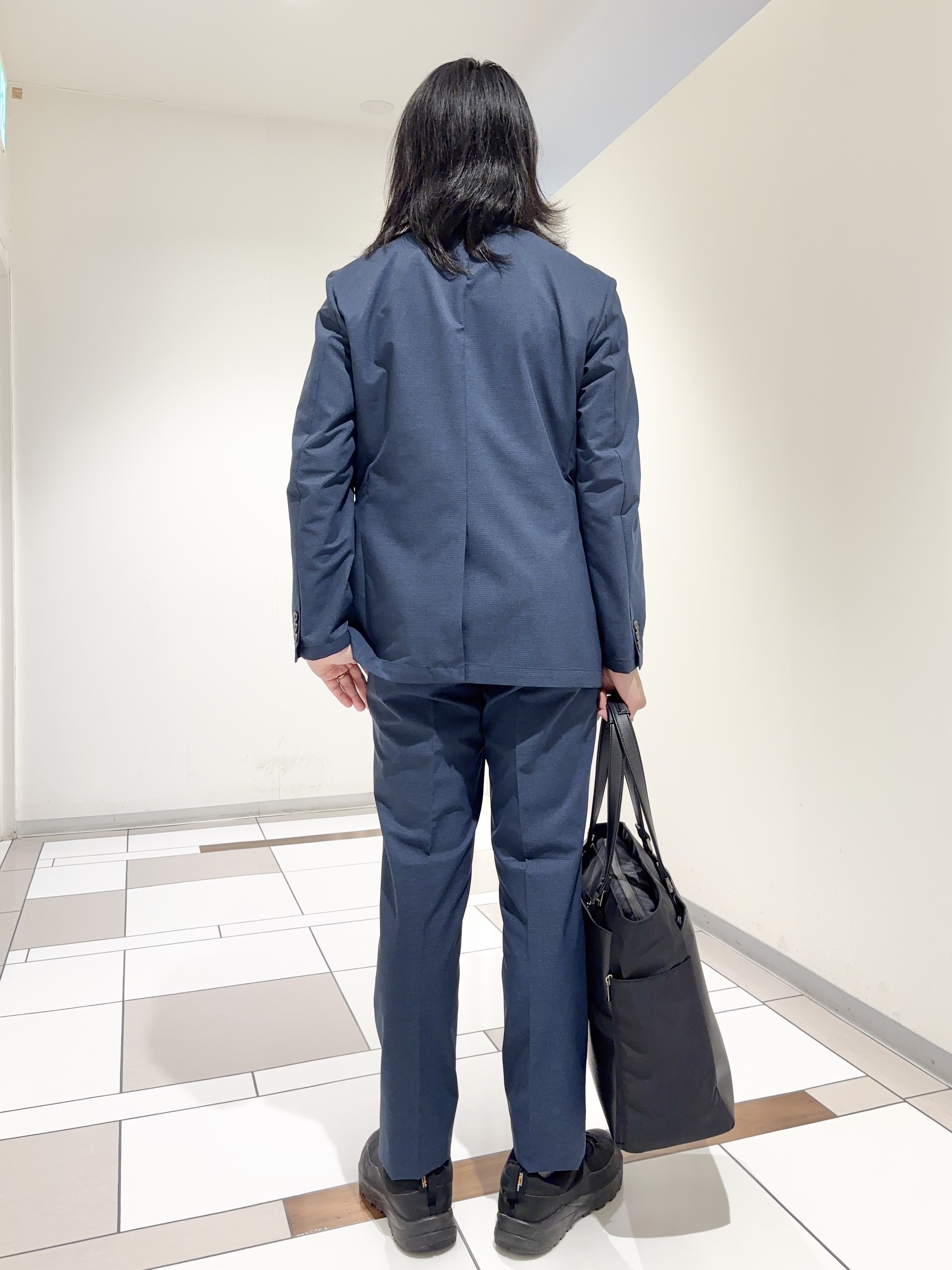 及川さんの「TAKEO KIKUCHI｜【抗菌防臭】COOL DOTS（R）ドビープリント ジャケット」を使ったコーディネート