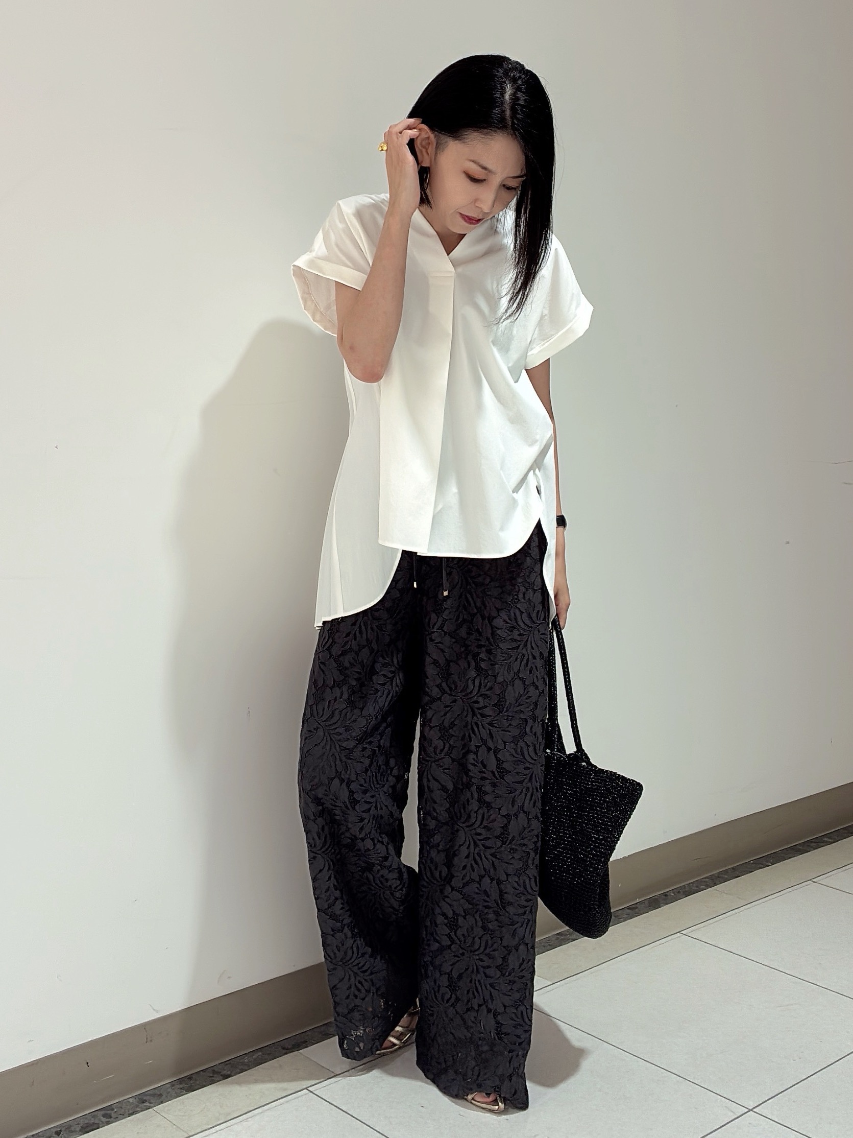 環さんの「UNTITLED｜【吸水速乾/接触冷感】バックプリーツデザインブラウス」を使ったコーディネート