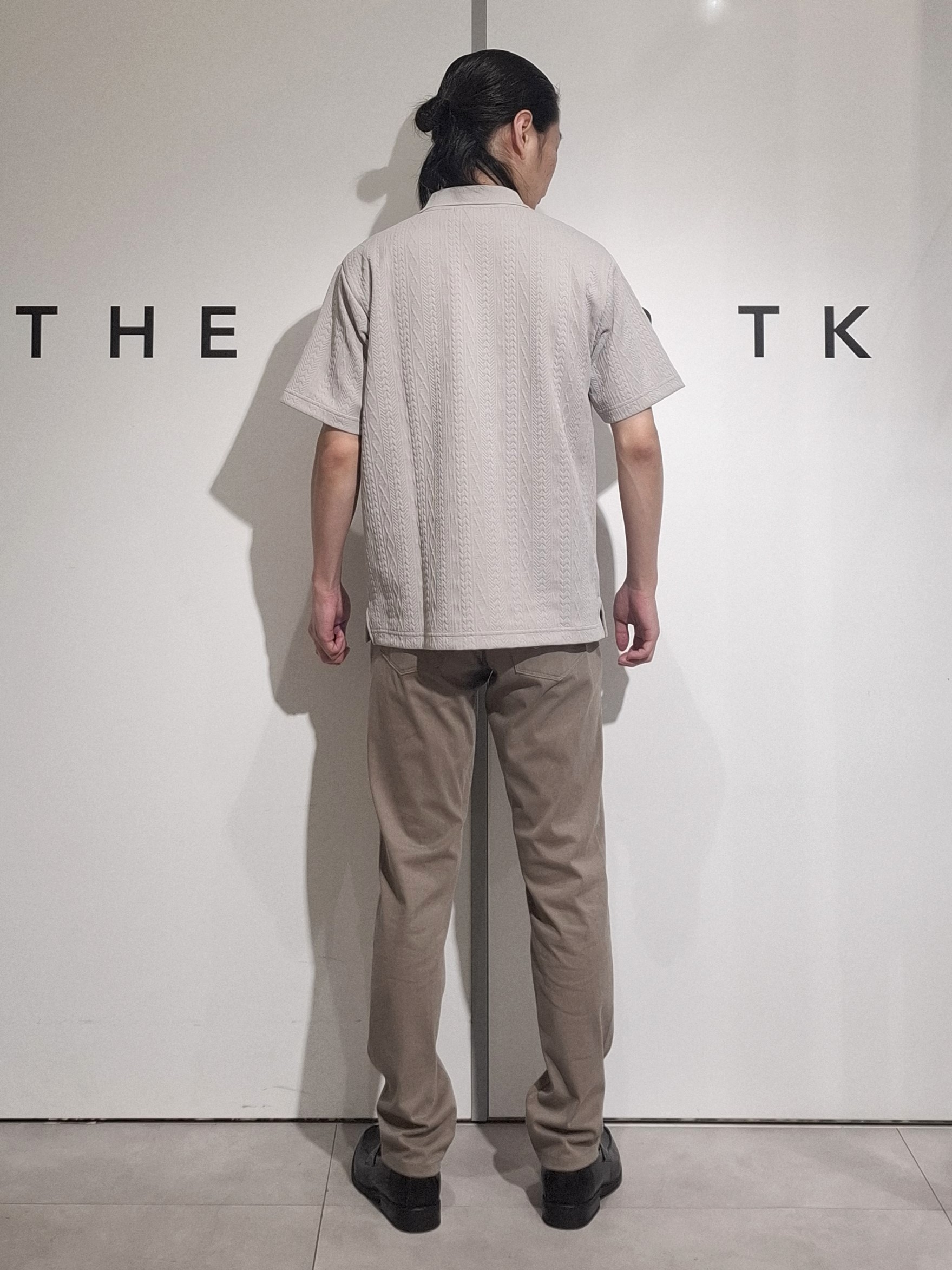 葵さんの「THE SHOP TK｜【シンプルすぎない大人の表情】ケーブルフクレポロシャツ 吸水速乾/UVケア/洗濯機OK」を使ったコーディネート