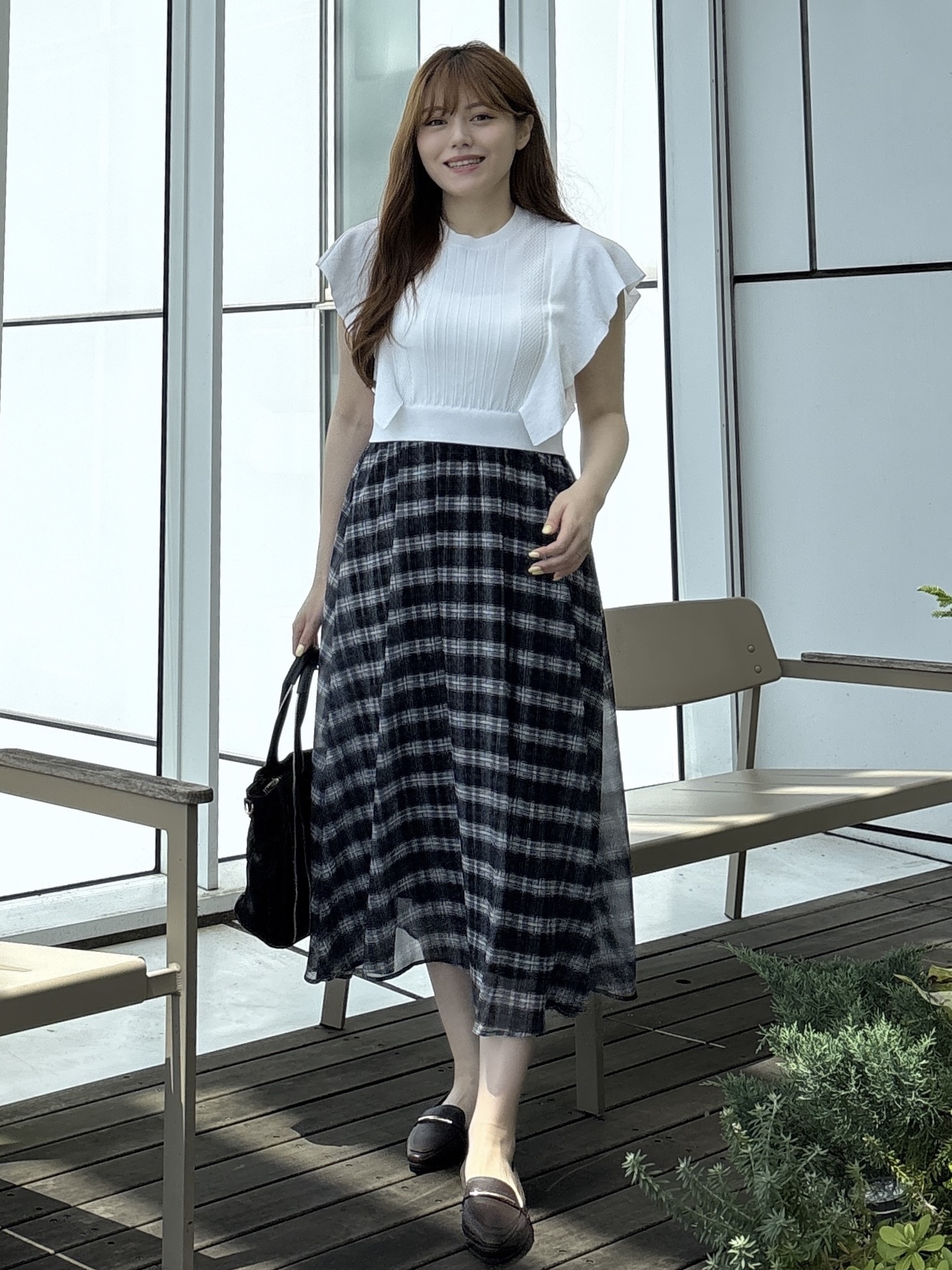 sayaさんの「grove｜【低身長さんも選べる着丈・洗濯機◎】1枚で華やか 肩フリルニットドッキングワンピース」を使ったコーディネート