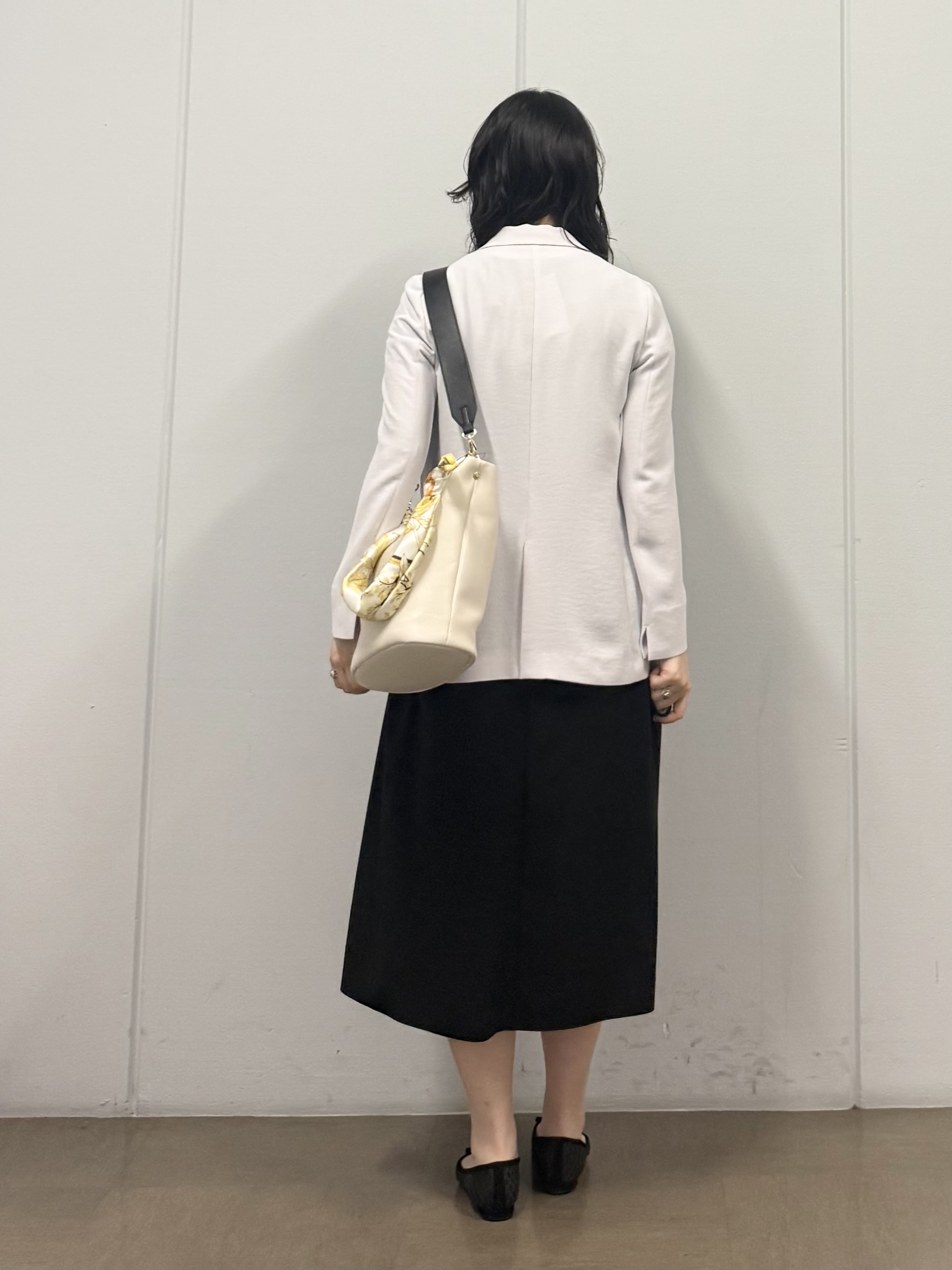 mizukiさんの「INDIVI｜【撥水／UVケア／SETUP可能】軽量ベルト付きAラインワンピース」を使ったコーディネート