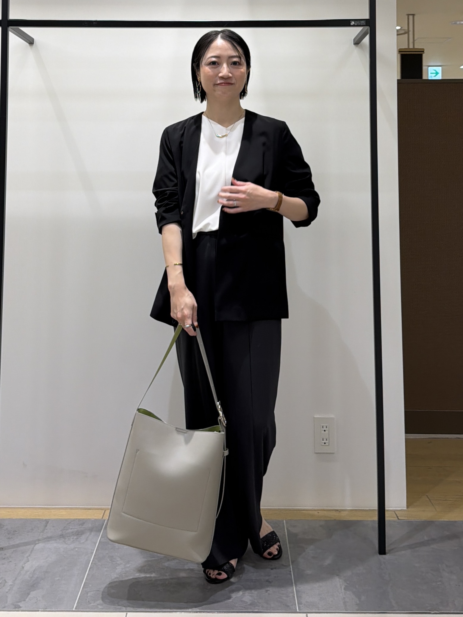 shihoさんの「INDIVI｜【接触冷感／透湿／着る日傘】ノーカラージャケット」を使ったコーディネート