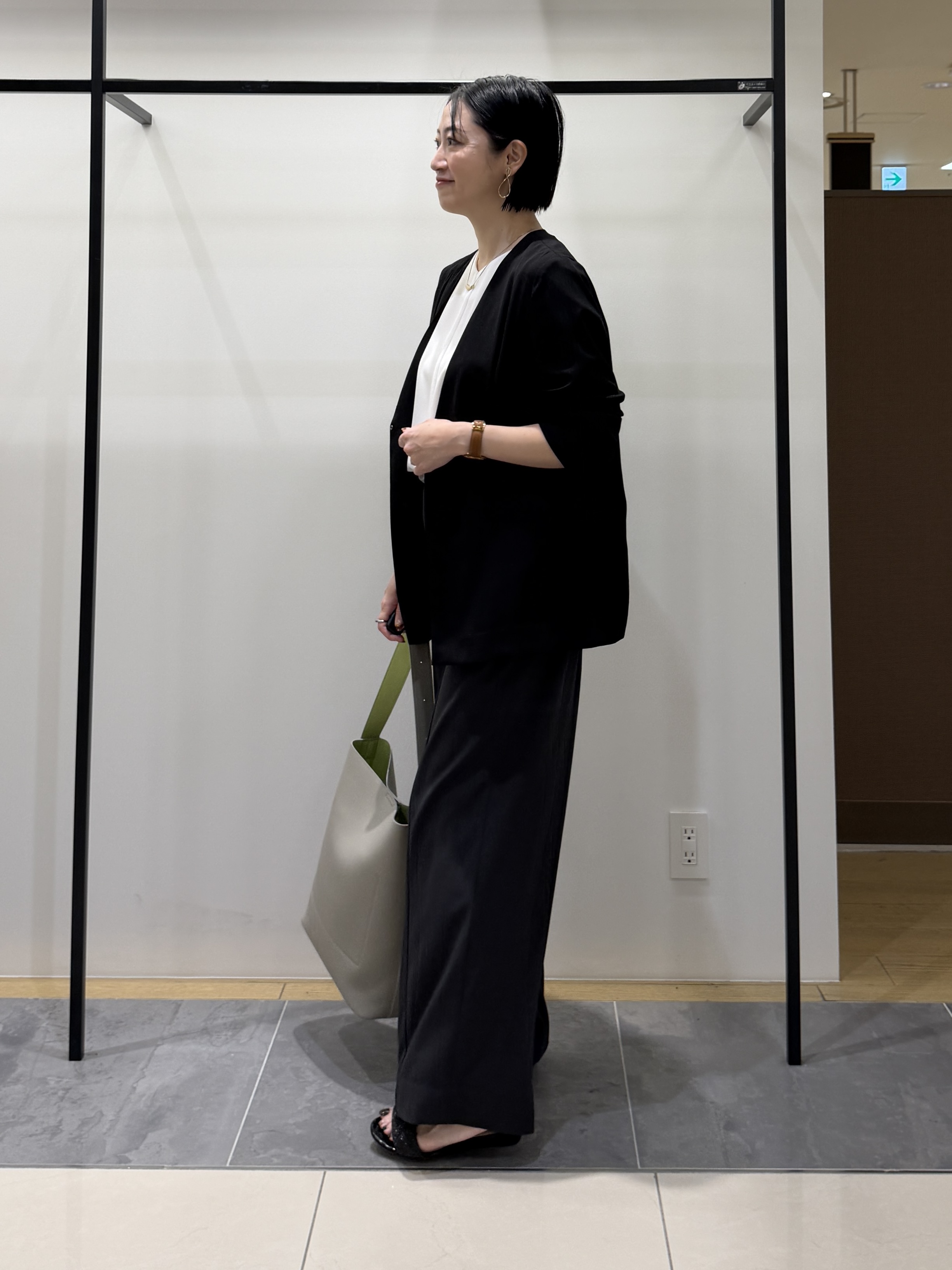shihoさんの「INDIVI｜【接触冷感／透湿／着る日傘】ノーカラージャケット」を使ったコーディネート