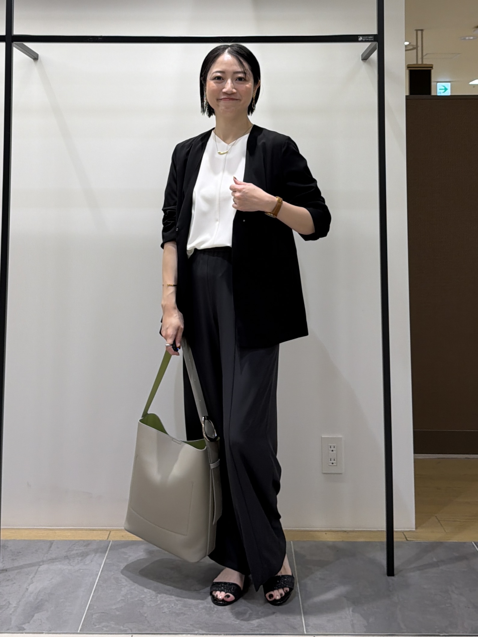 shihoさんの「INDIVI｜【接触冷感／透湿／着る日傘】ノーカラージャケット」を使ったコーディネート