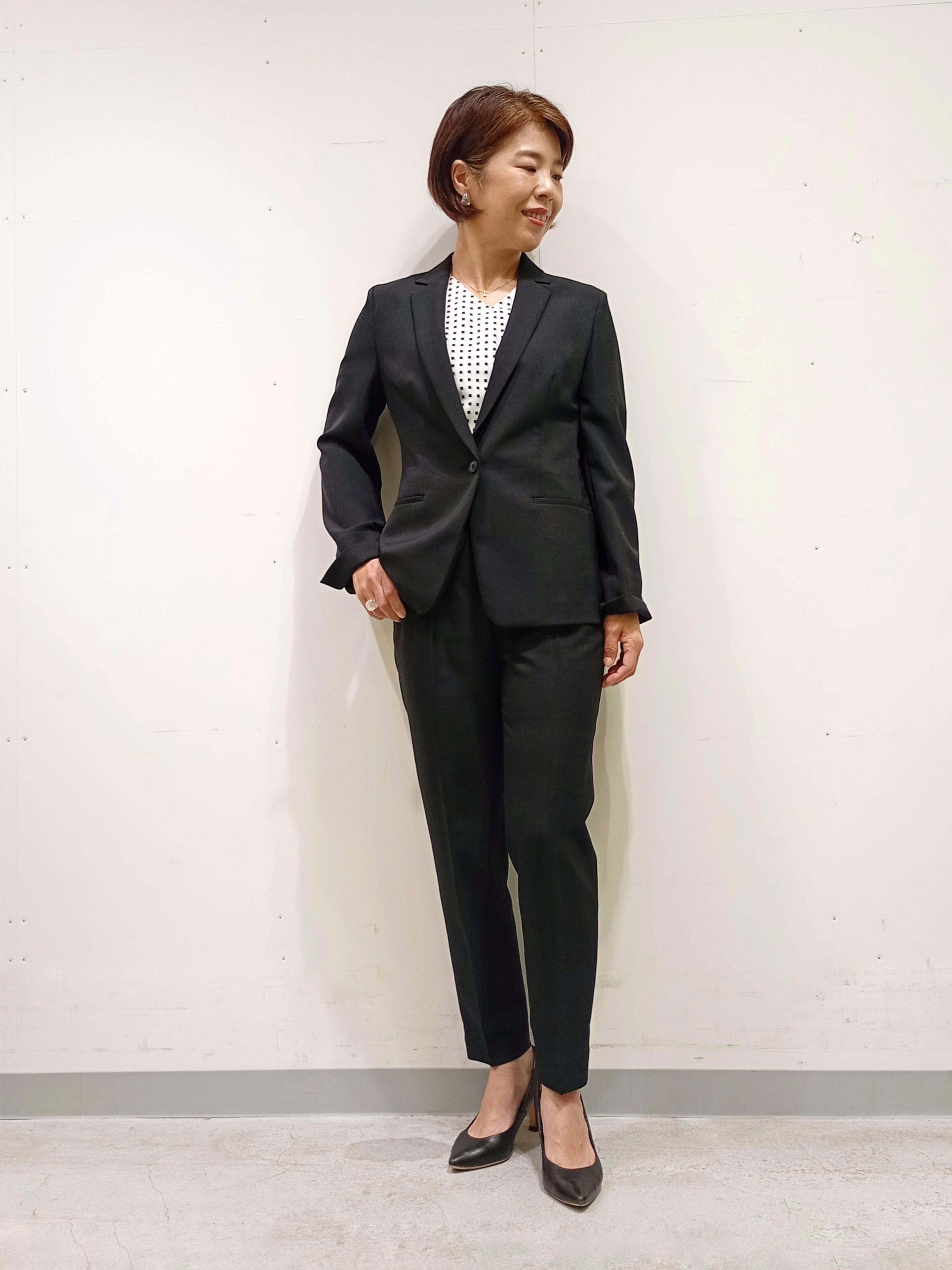 Kさんの「INDIVI｜【定番スーツ／UVケア／洗える】ウール調ノーカラージャケット」を使ったコーディネート