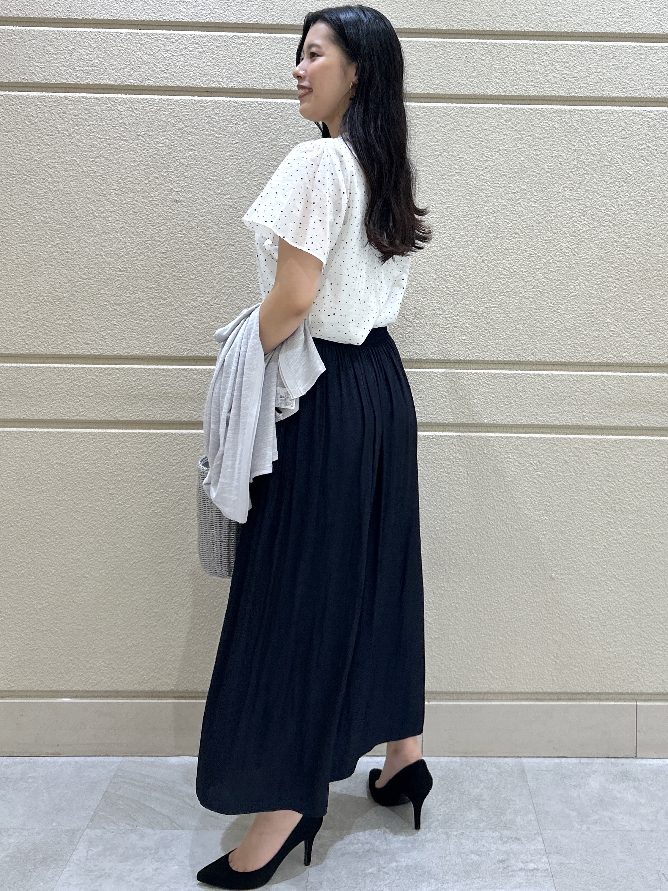 Momokaさんの「COUP DE CHANCE｜【手洗い可／日本製】ドットフロッキーブラウス」を使ったコーディネート