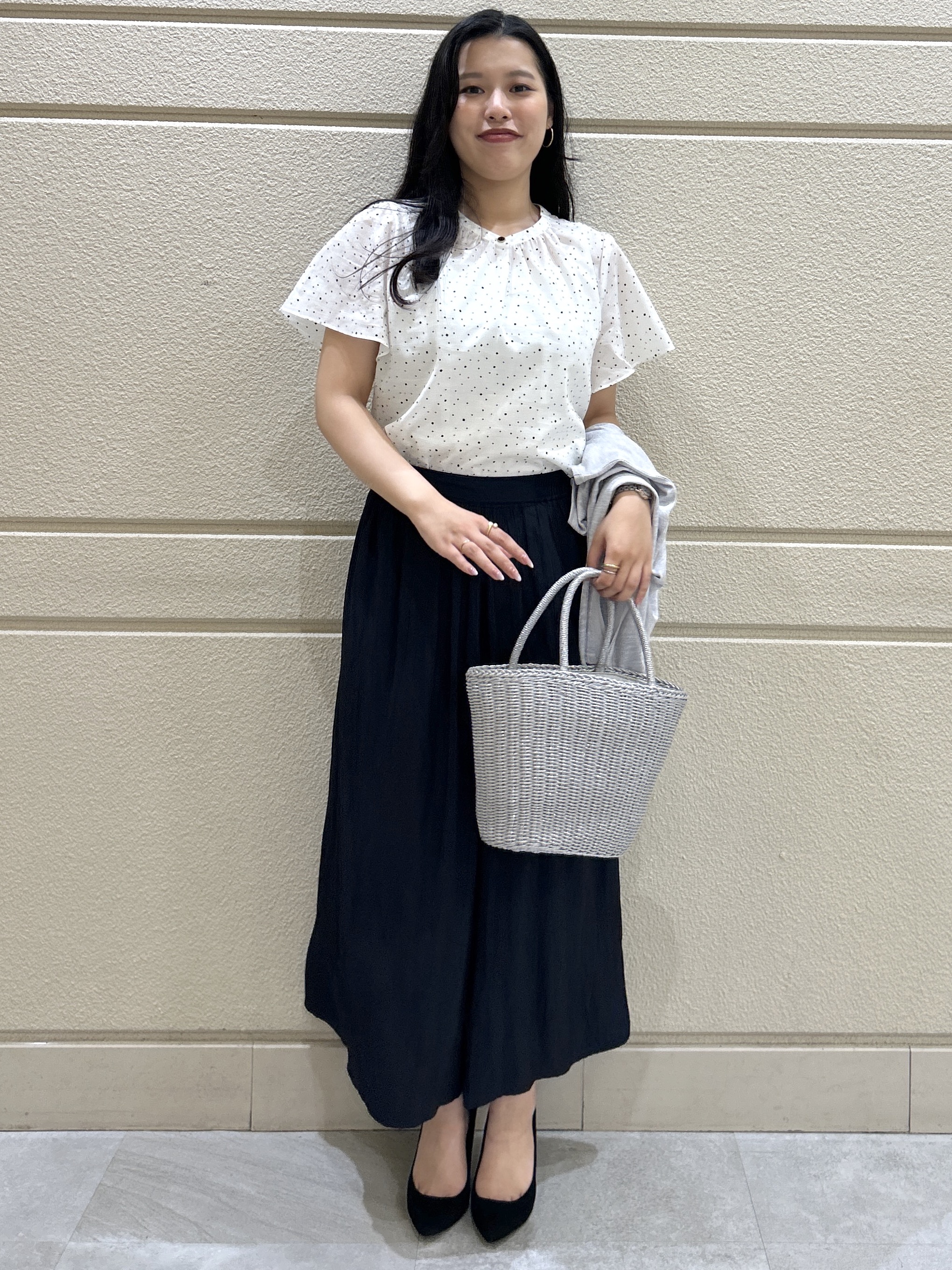 Momokaさんの「COUP DE CHANCE｜【手洗い可／日本製】ドットフロッキーブラウス」を使ったコーディネート
