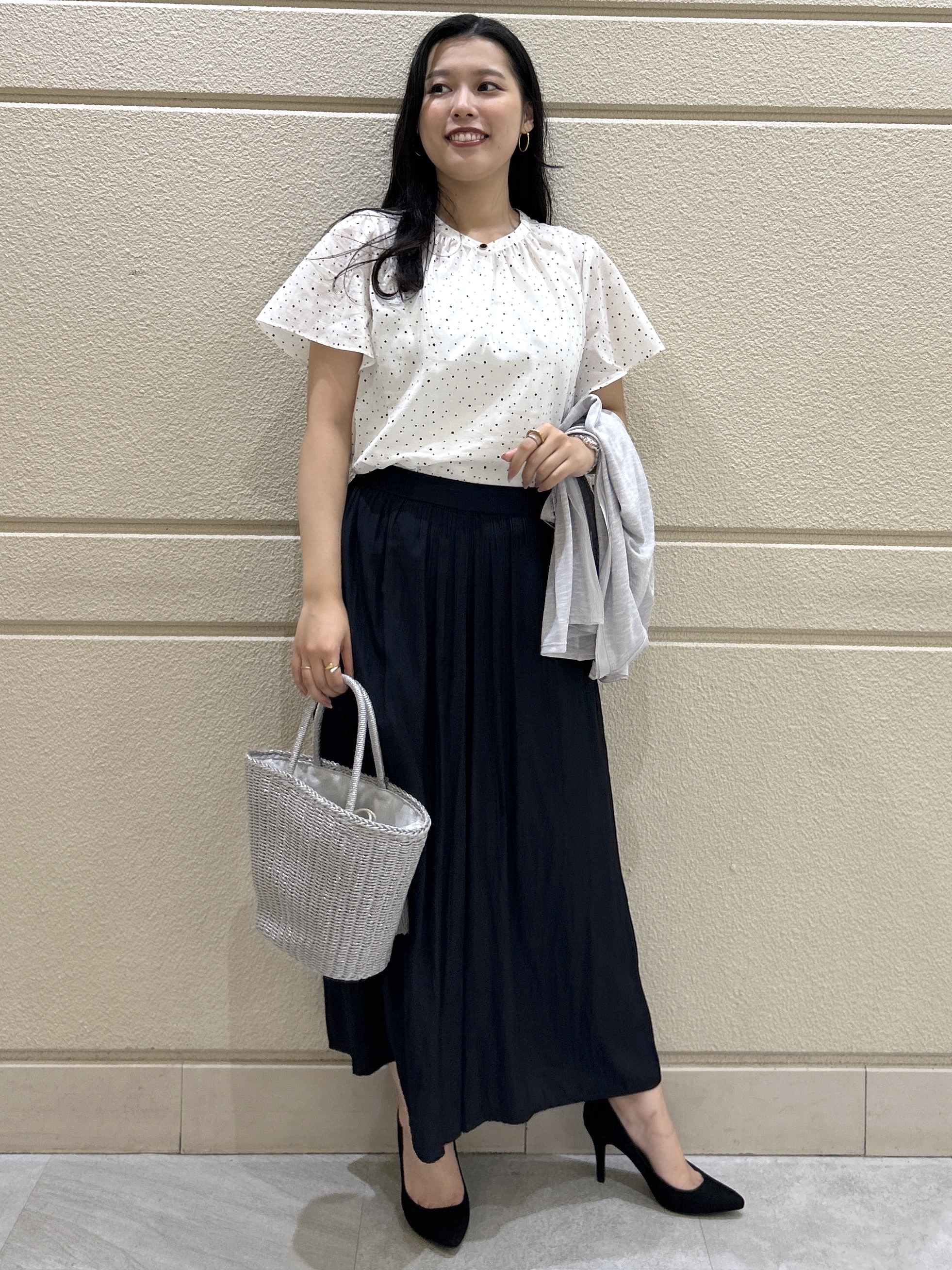Momokaさんの「COUP DE CHANCE｜【手洗い可／日本製】ドットフロッキーブラウス」を使ったコーディネート