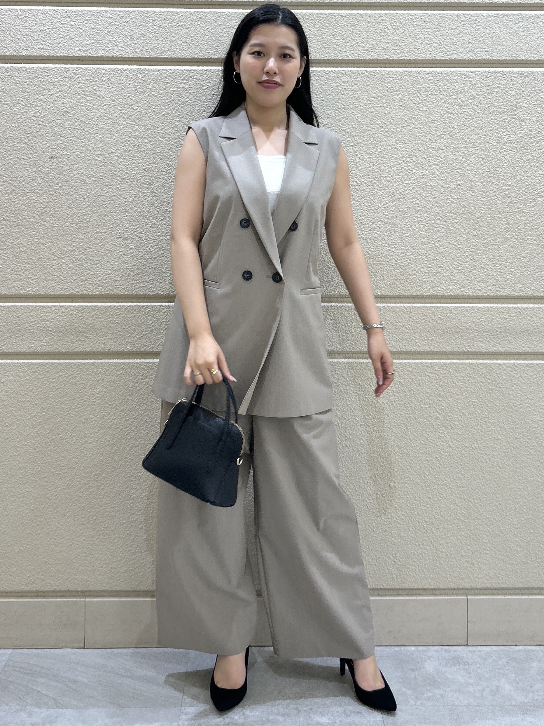 Momokaさんの「COUP DE CHANCE｜【手洗い可／日本製】テーラードジレ」を使ったコーディネート
