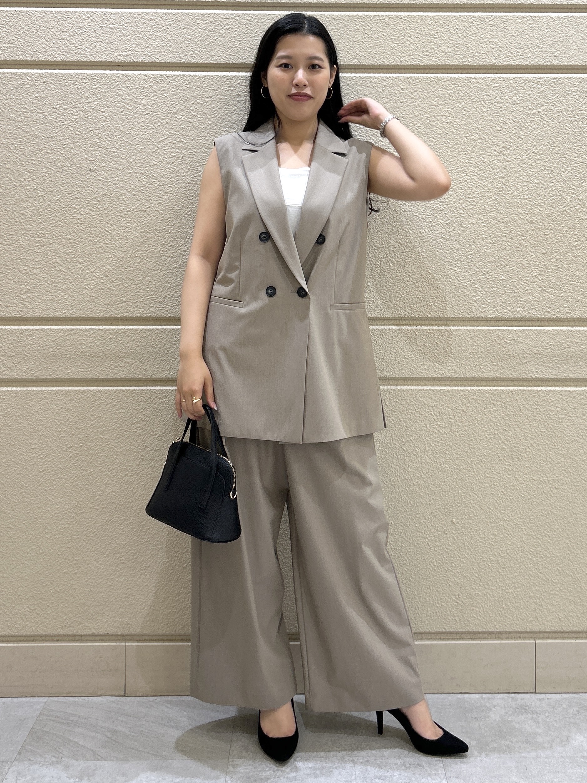 Momokaさんの「COUP DE CHANCE｜【手洗い可／日本製】テーラードジレ」を使ったコーディネート