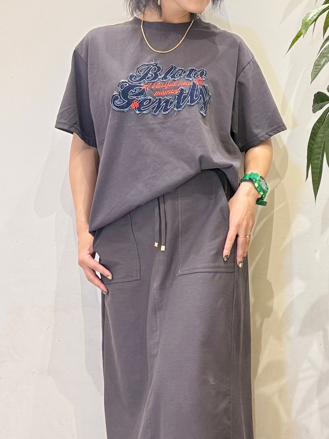 misakiさんの「SHOO･LA･RUE｜【S-LL/洗濯機可】選べる4柄　デイリー使いにぴったりな 大人の頼れるTシャツ」を使ったコーディネート