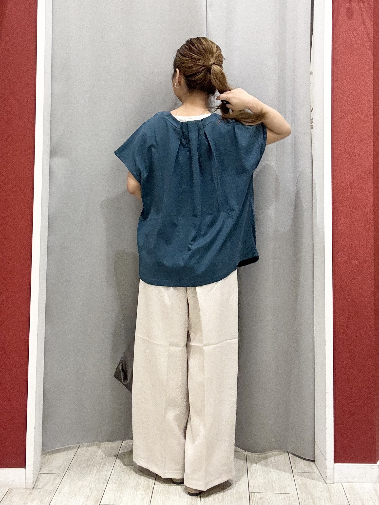 shioさんの「SHOO･LA･RUE｜【前後2WAY/S-LL/洗濯機可】楽に着られて好印象 やわらかトップス」を使ったコーディネート