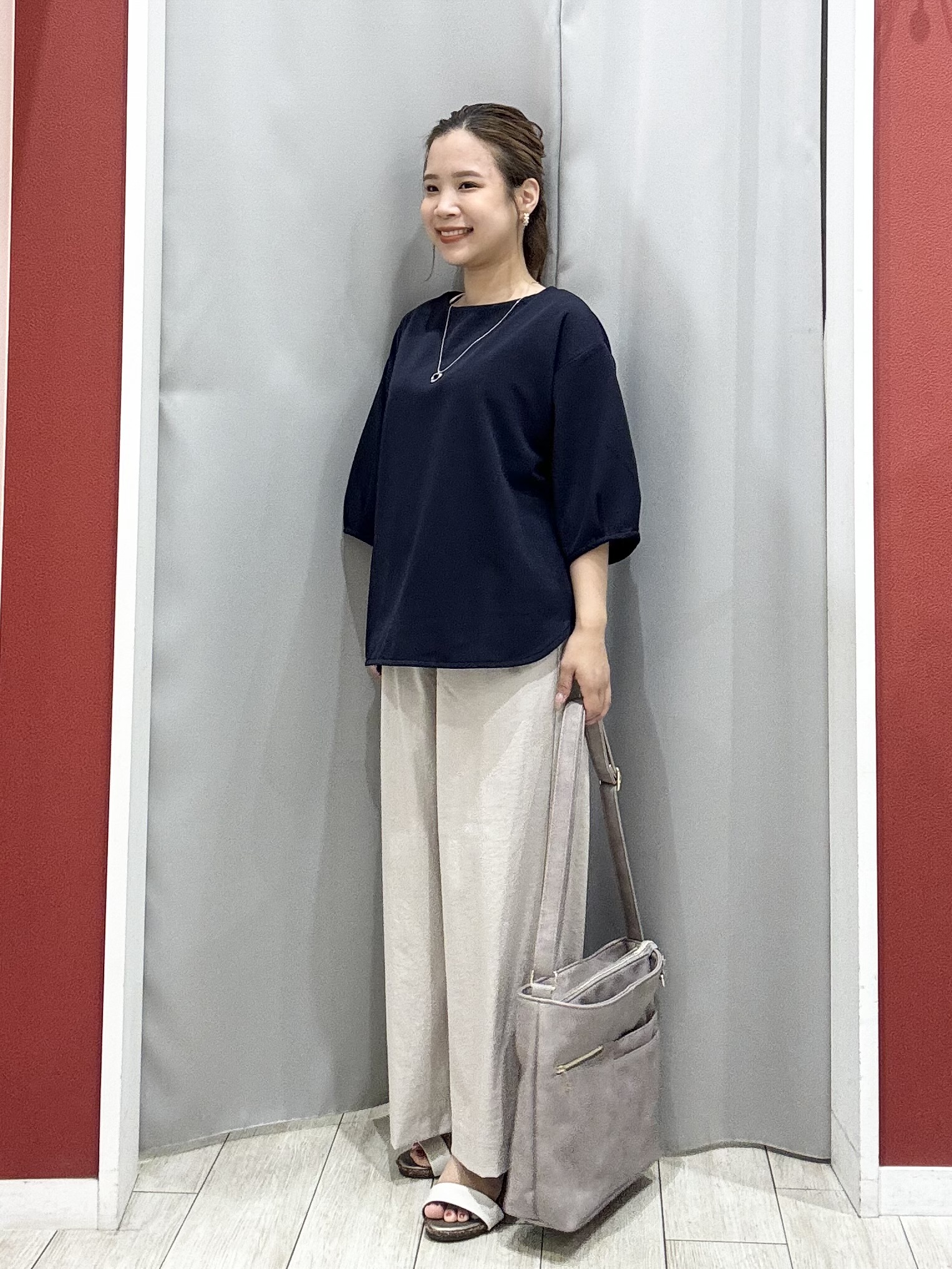 shioさんの「SHOO･LA･RUE｜【2点セット/洗濯機可/S-LL】インせず着られる ネックレス付き 5分袖Ｔシャツ」を使ったコーディネート