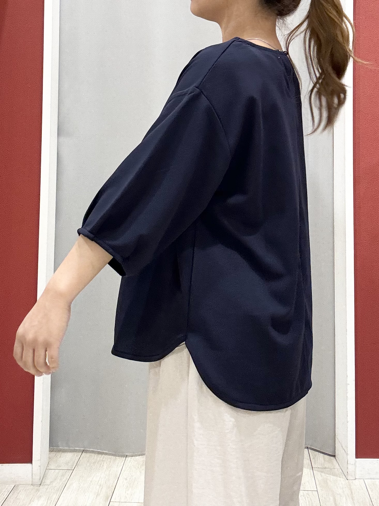 shioさんの「SHOO･LA･RUE｜【2点セット/洗濯機可/S-LL】インせず着られる ネックレス付き 5分袖Ｔシャツ」を使ったコーディネート