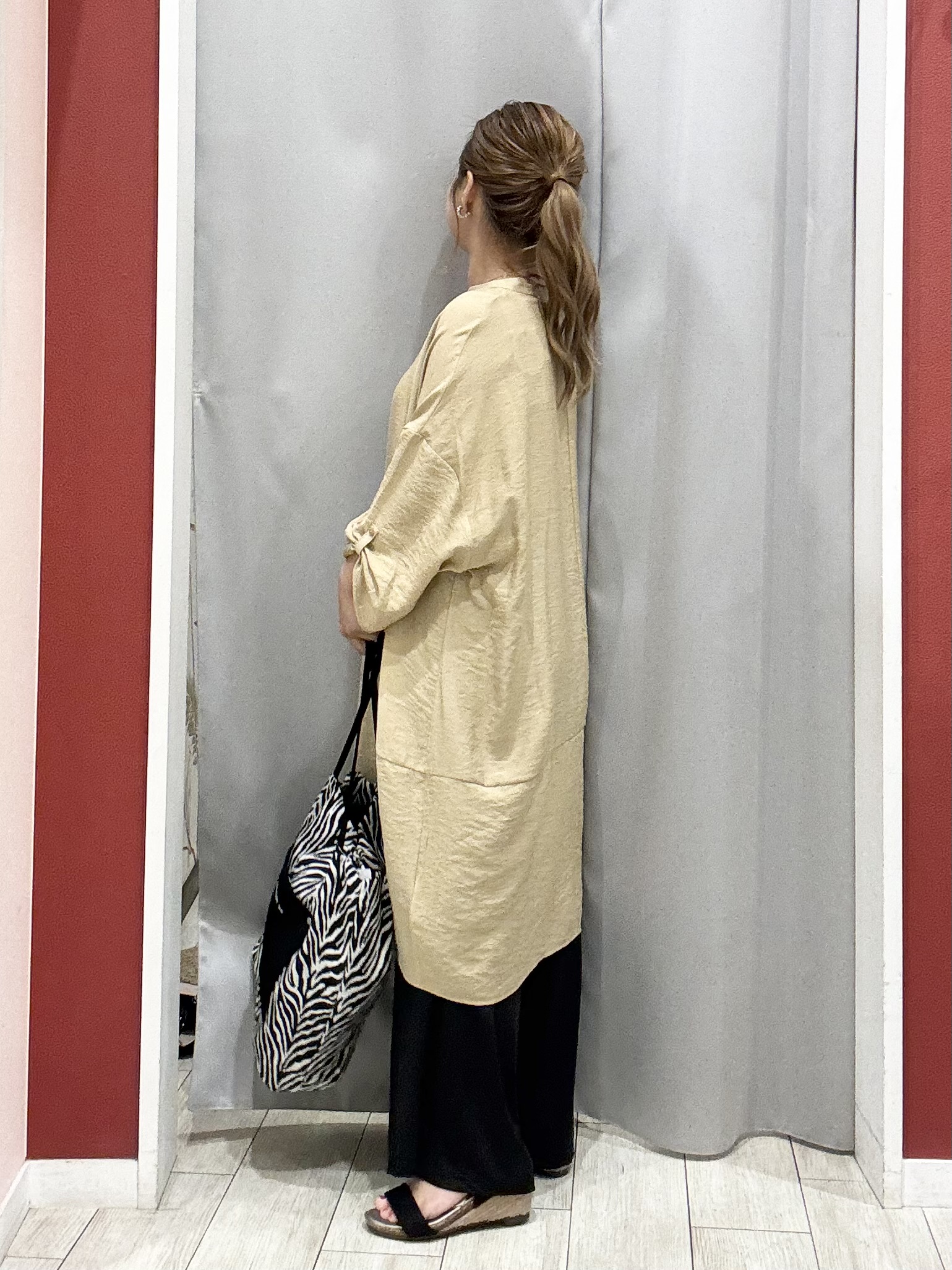 shioさんの「SHOO･LA･RUE｜【S-LL/洗濯後しわになりにくい】ゆるっと体型カバー 7分袖コクーンチュニック」を使ったコーディネート