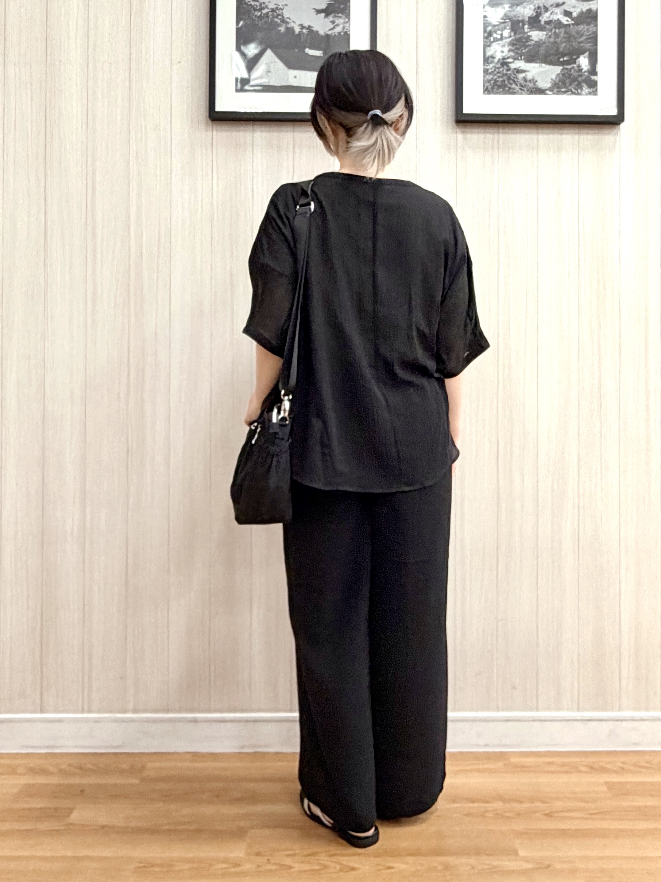 ユ（yu）さんの「SHOO･LA･RUE｜【洗濯機可/選べる6色】程よいシアー感が涼し気 ゆったりワッシャードルマンブラウス」を使ったコーディネート